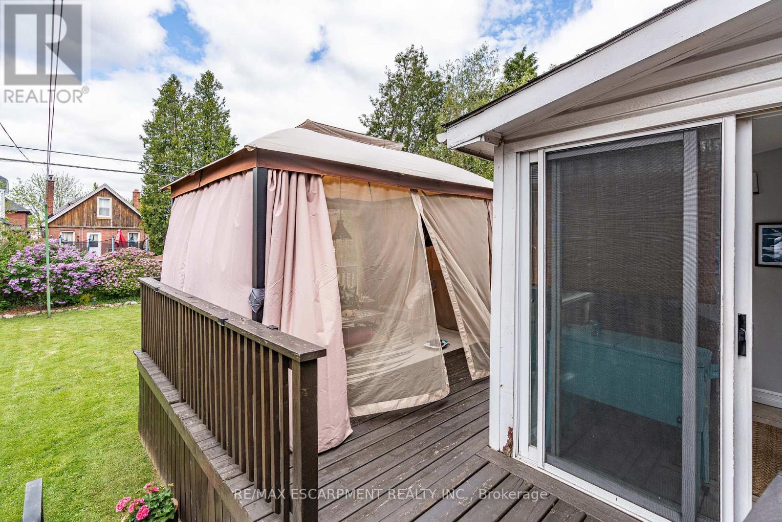 86 Graham Avenue S, Hamilton, Ontario  L8K 2M3 - Photo 37 - X12159601