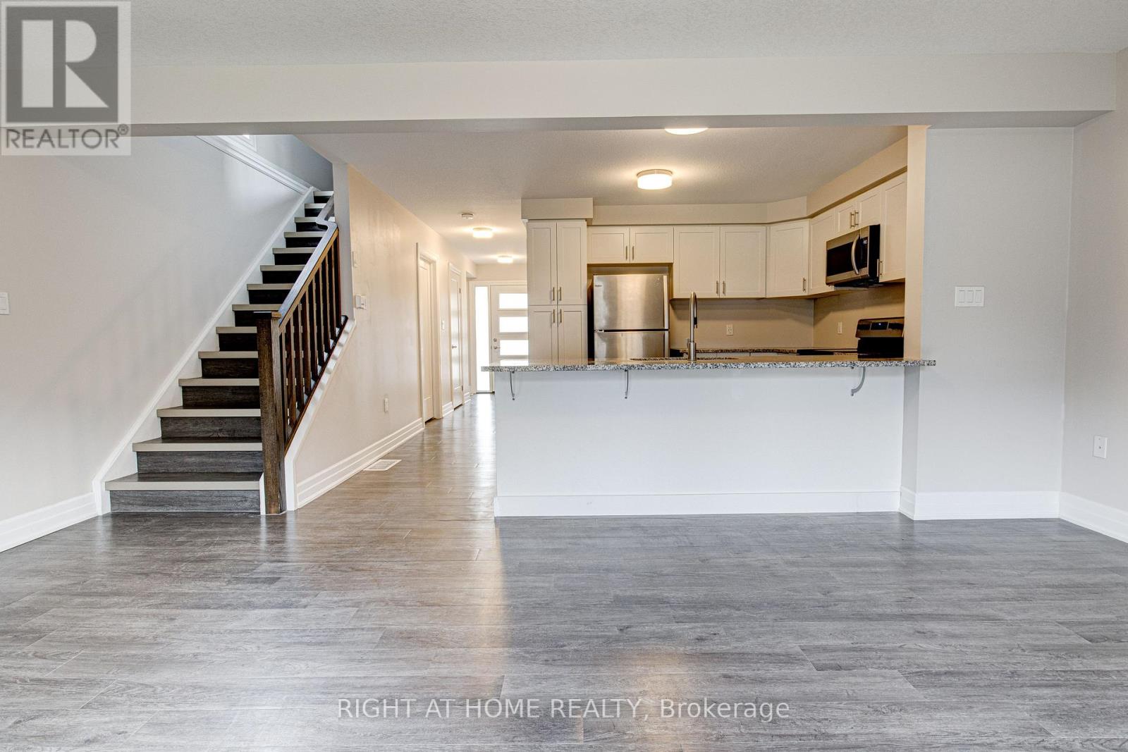 60 Munch Avenue, Cambridge, Ontario  N1R 0B9 - Photo 11 - X12159610