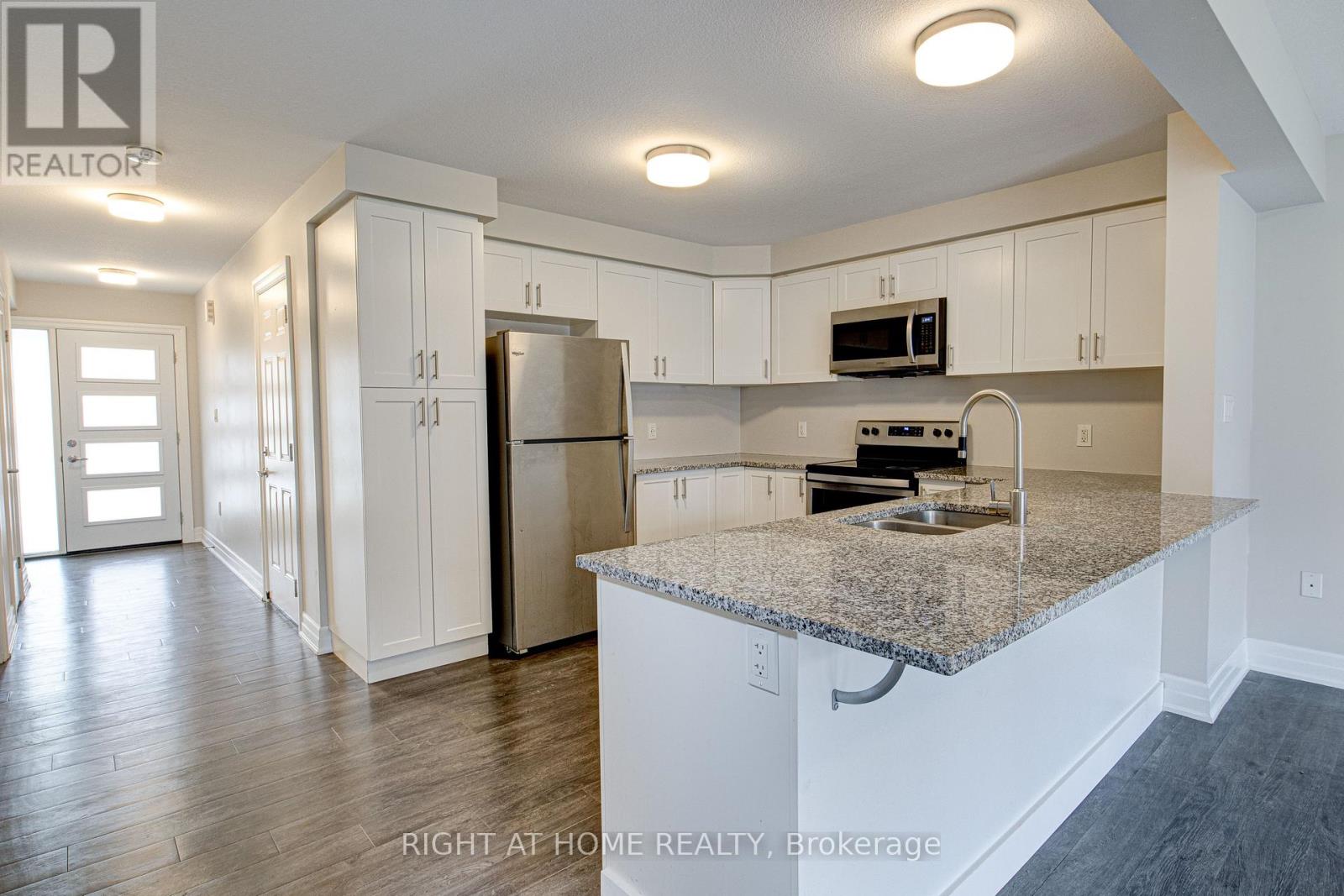 60 Munch Avenue, Cambridge, Ontario  N1R 0B9 - Photo 8 - X12159610