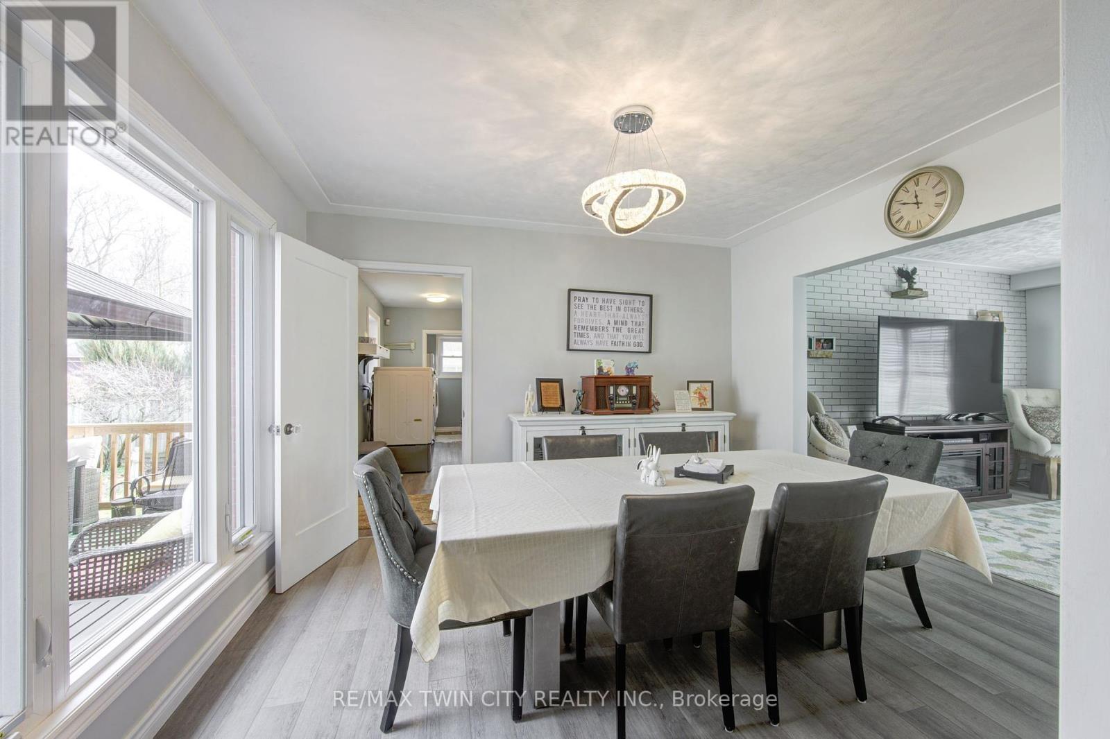 186 Shuh Avenue, Kitchener, Ontario  N2A 1H6 - Photo 17 - X12159681