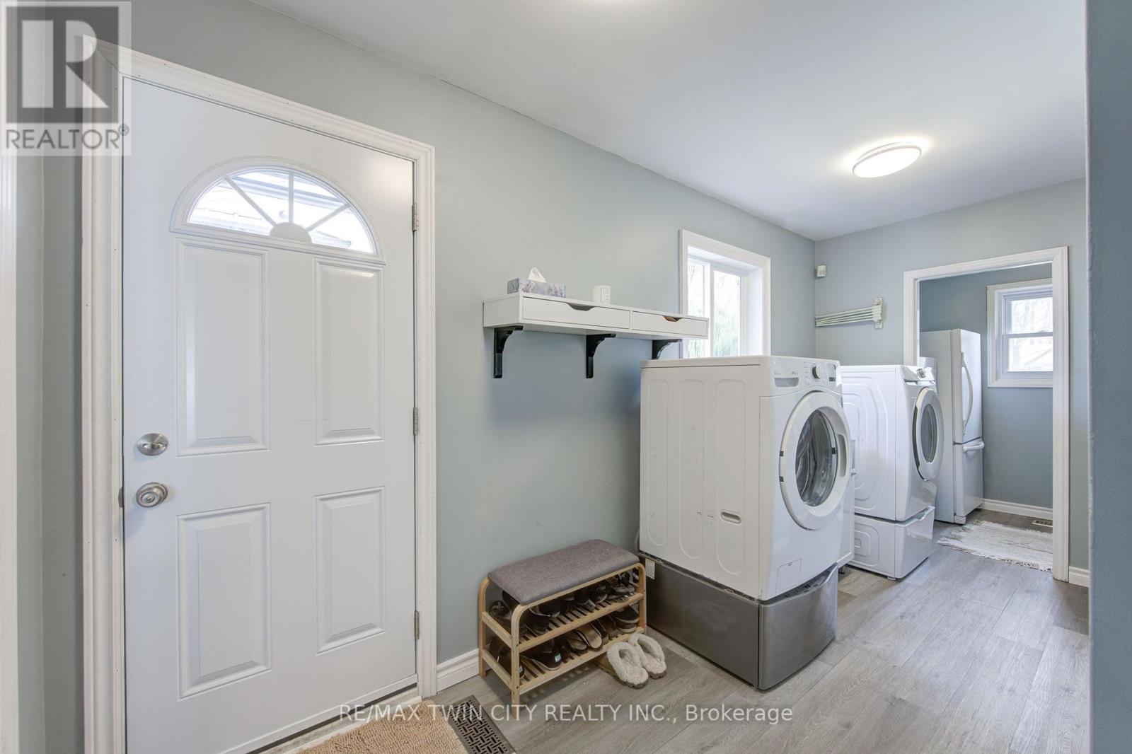 186 Shuh Avenue, Kitchener, Ontario  N2A 1H6 - Photo 19 - X12159681