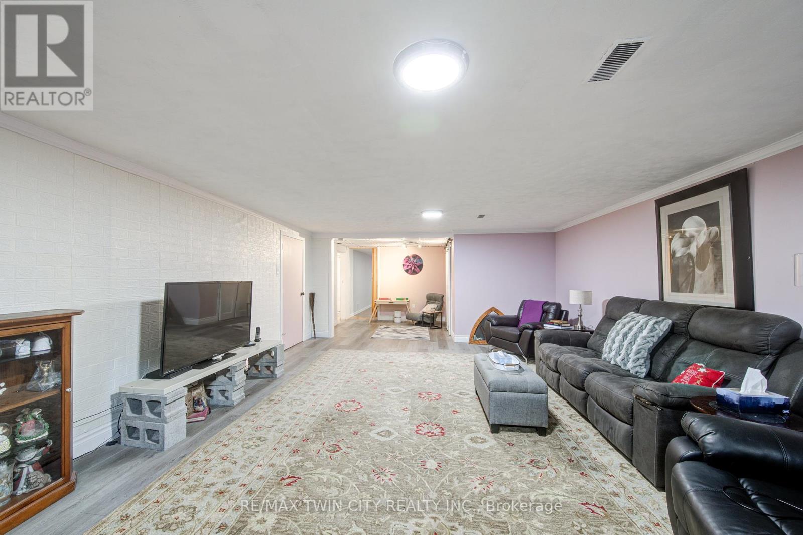 186 Shuh Avenue, Kitchener, Ontario  N2A 1H6 - Photo 30 - X12159681