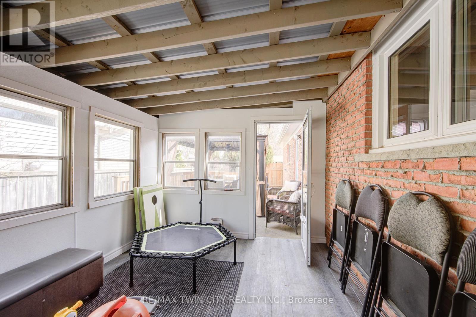 186 Shuh Avenue, Kitchener, Ontario  N2A 1H6 - Photo 36 - X12159681