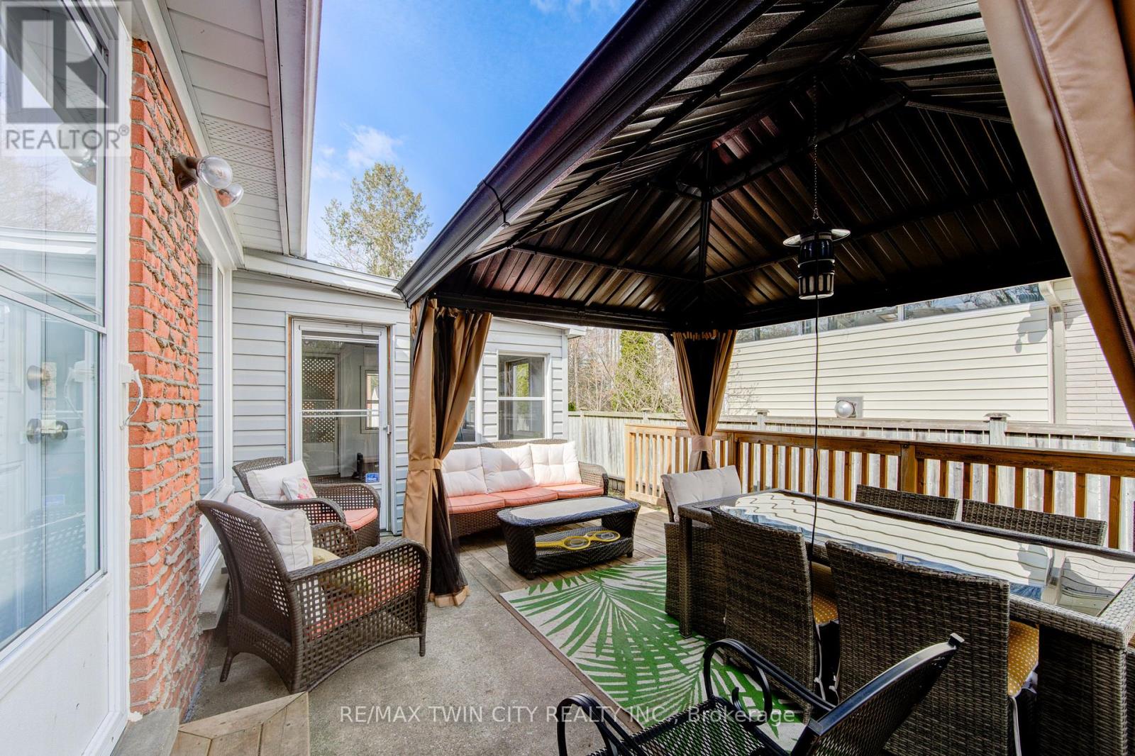 186 Shuh Avenue, Kitchener, Ontario  N2A 1H6 - Photo 41 - X12159681