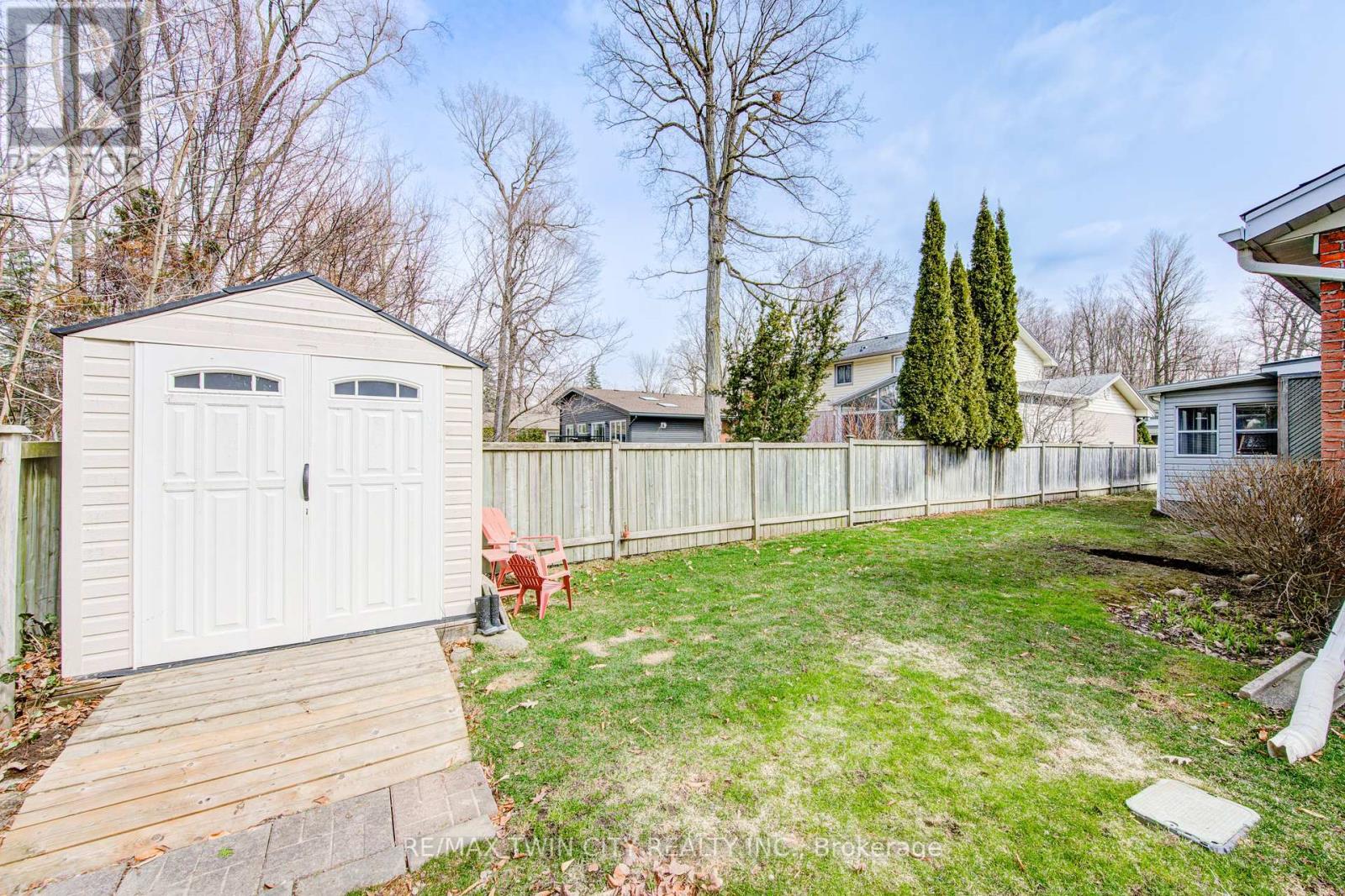 186 Shuh Avenue, Kitchener, Ontario  N2A 1H6 - Photo 49 - X12159681