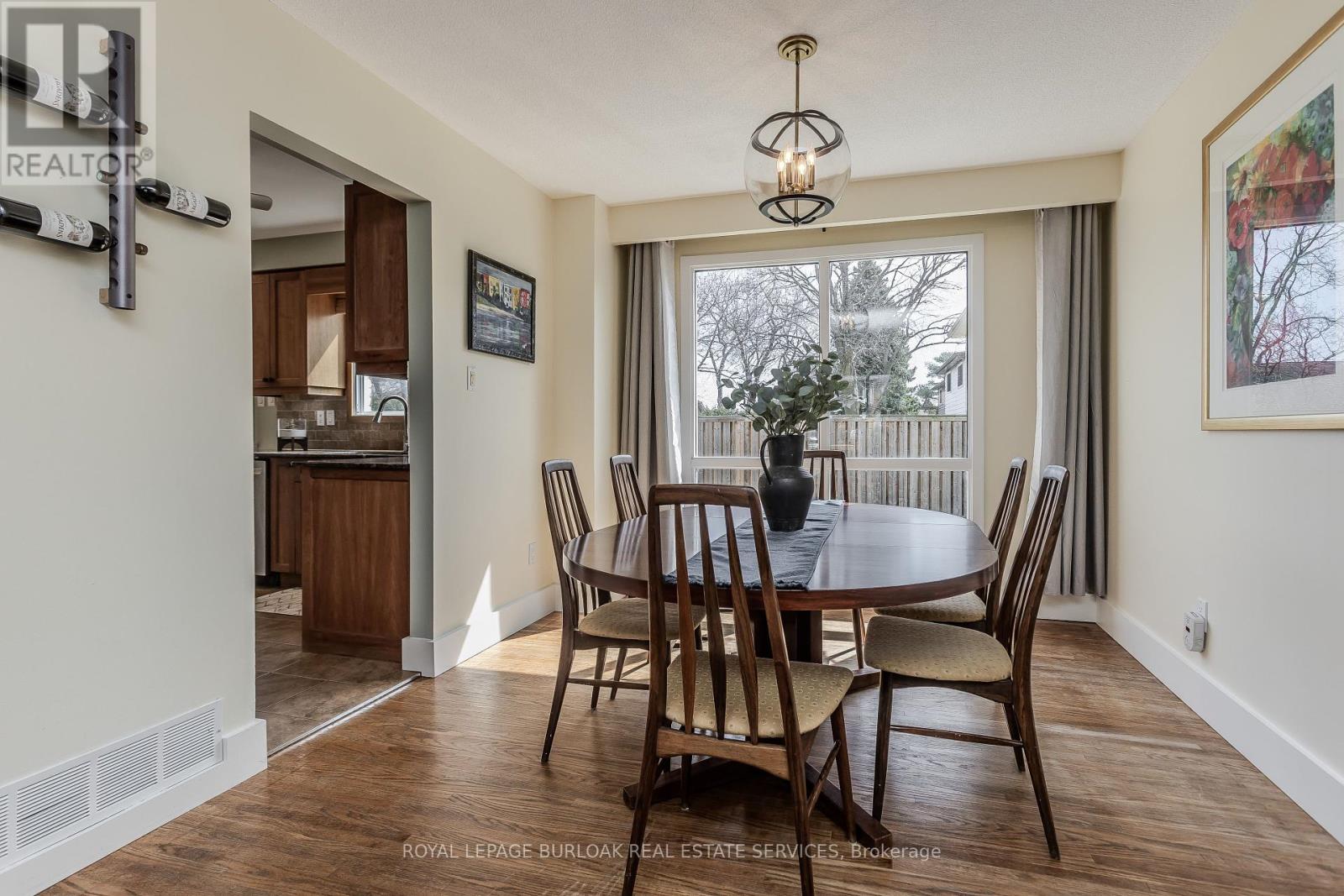 21 Cedar Street, Hamilton, Ontario  L0R 2H0 - Photo 12 - X12159703
