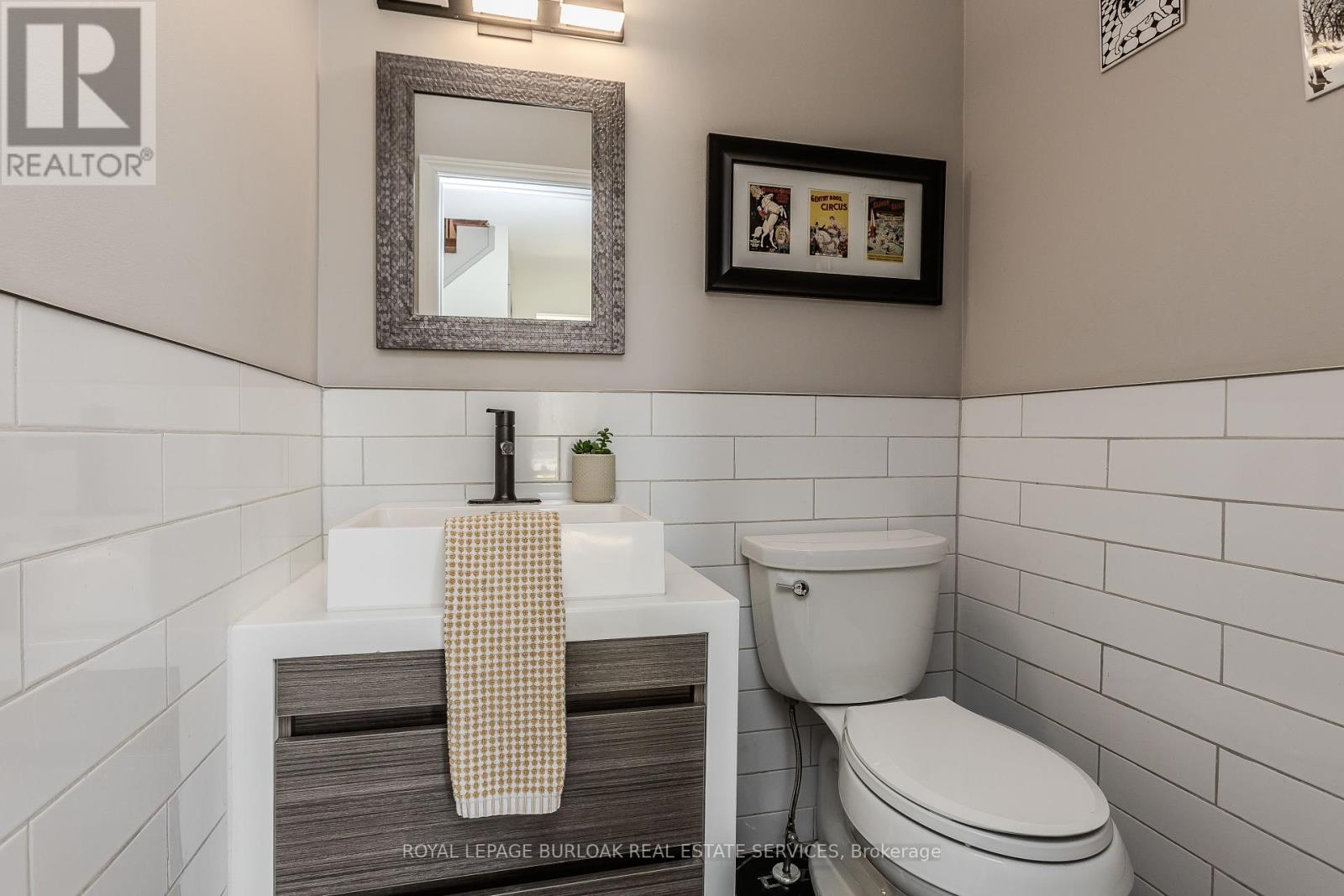 21 Cedar Street, Hamilton, Ontario  L0R 2H0 - Photo 21 - X12159703