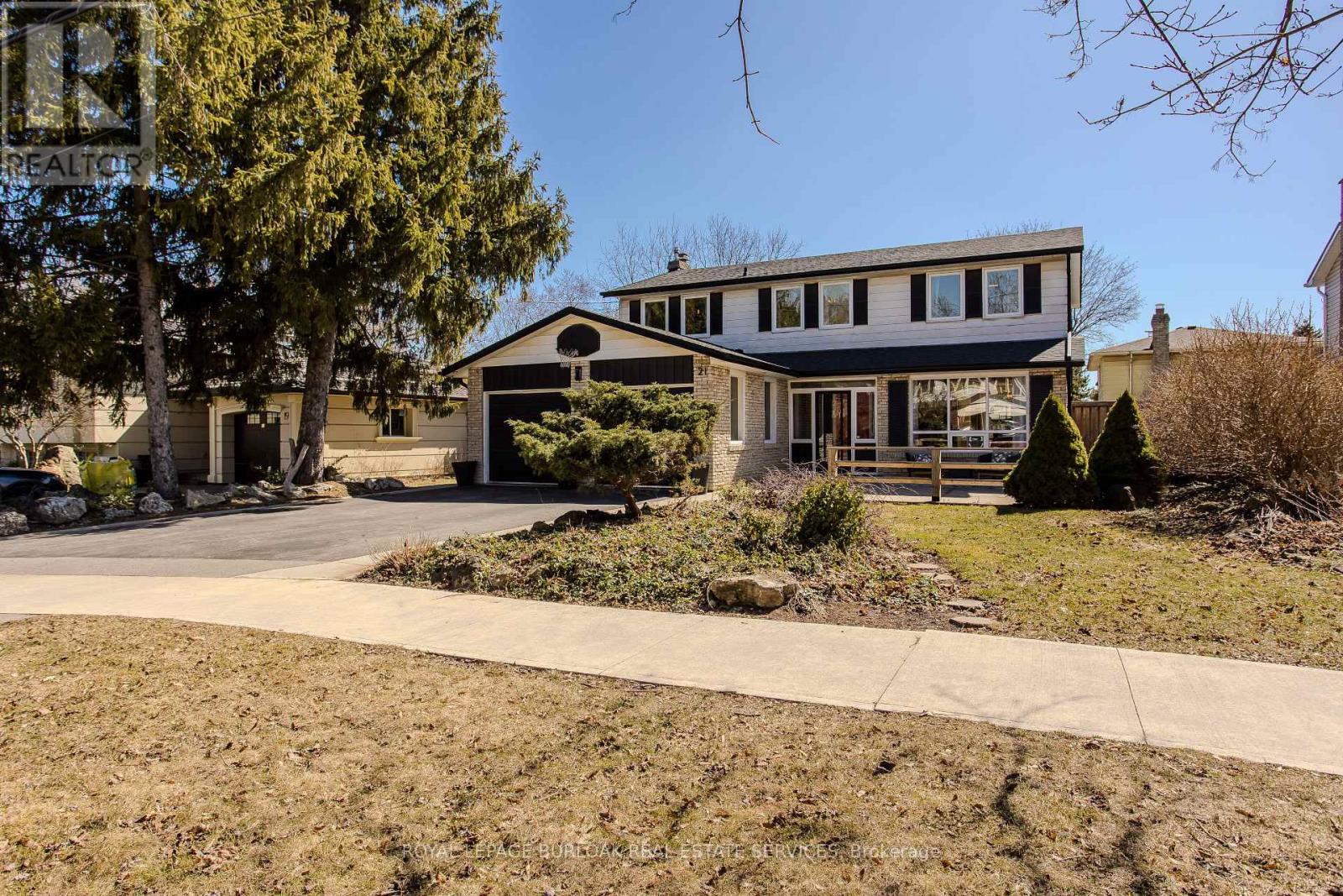 21 Cedar Street, Hamilton, Ontario  L0R 2H0 - Photo 3 - X12159703