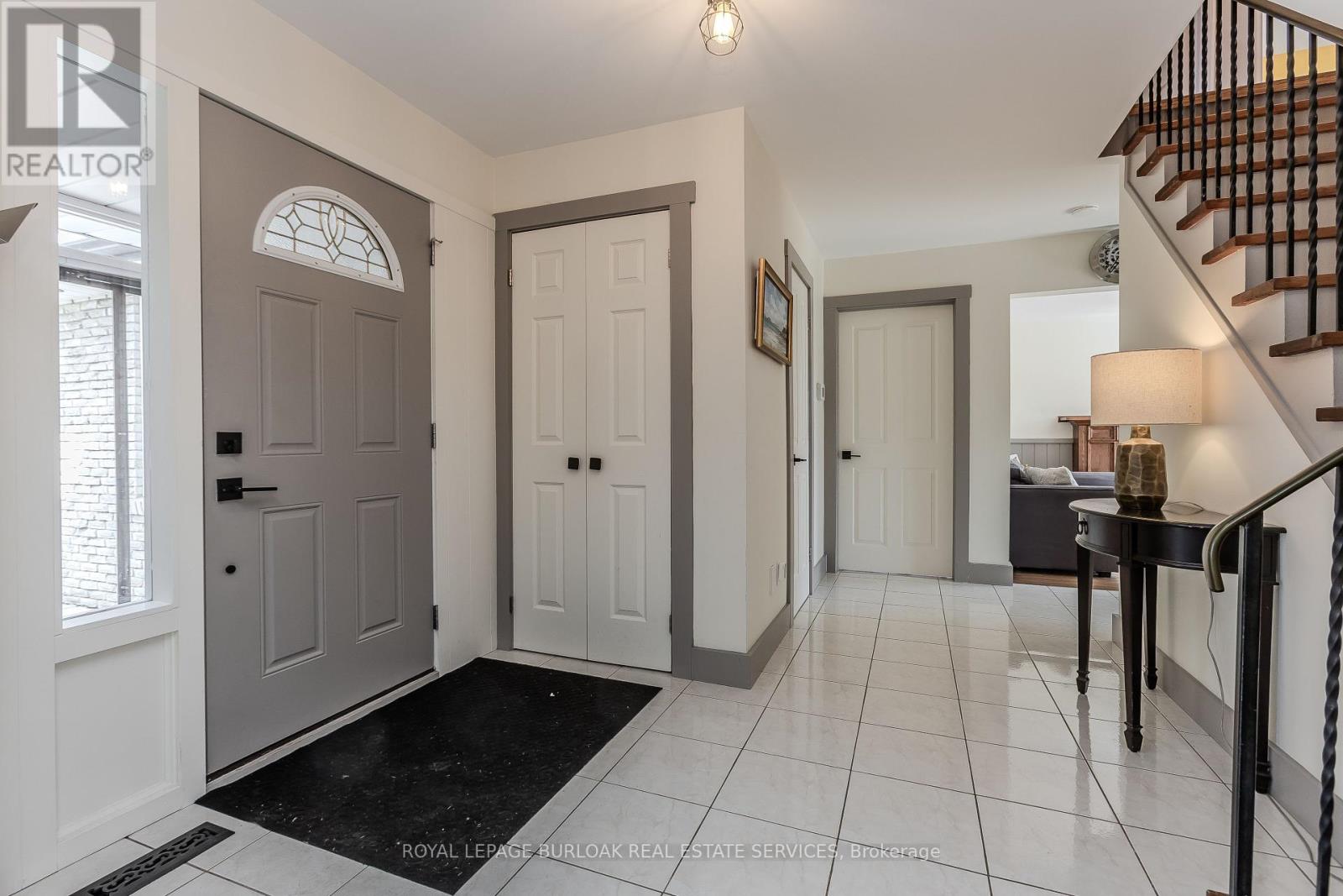 21 Cedar Street, Hamilton, Ontario  L0R 2H0 - Photo 6 - X12159703