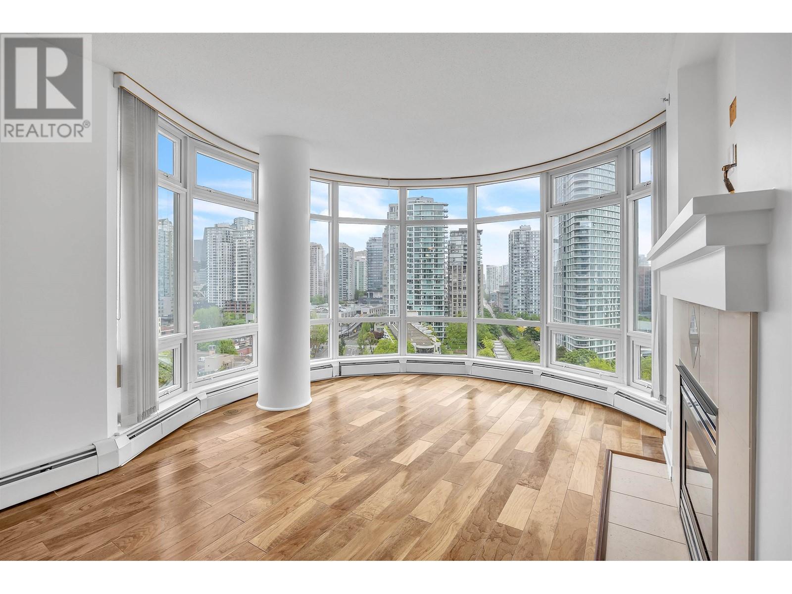 1702 198 Aquarius Mews, Vancouver, British Columbia  V6Z 2Y4 - Photo 3 - R3004463