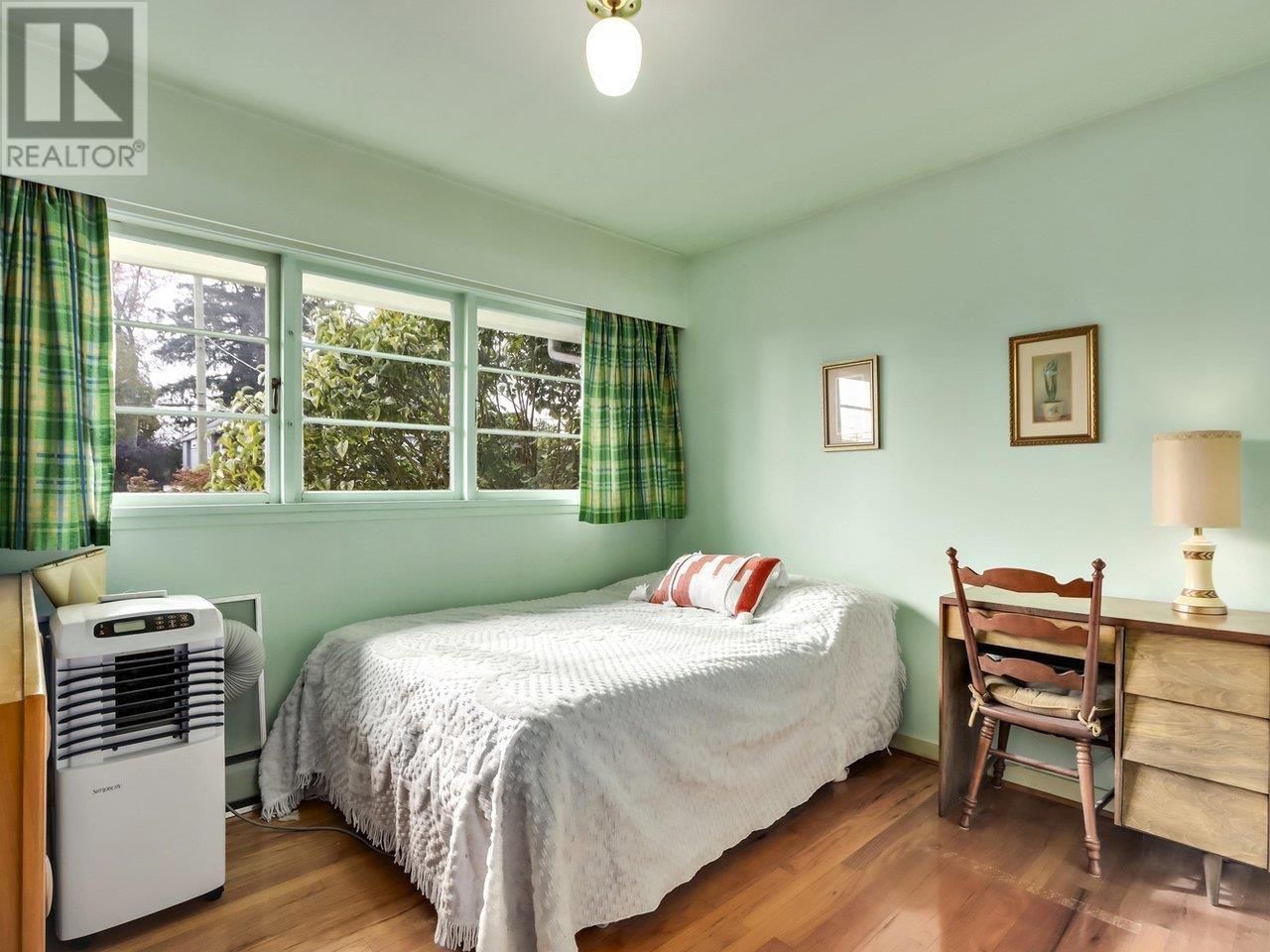 7948 17th Avenue, Burnaby, British Columbia  V3N 1M3 - Photo 14 - R3004437
