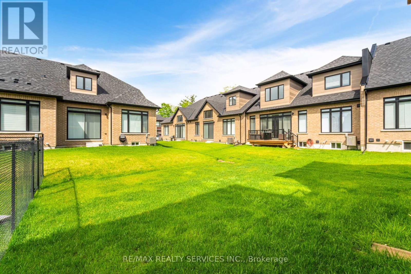 8 Lois Torrance Trail, Uxbridge, Ontario  L9P 0R9 - Photo 42 - N12159744