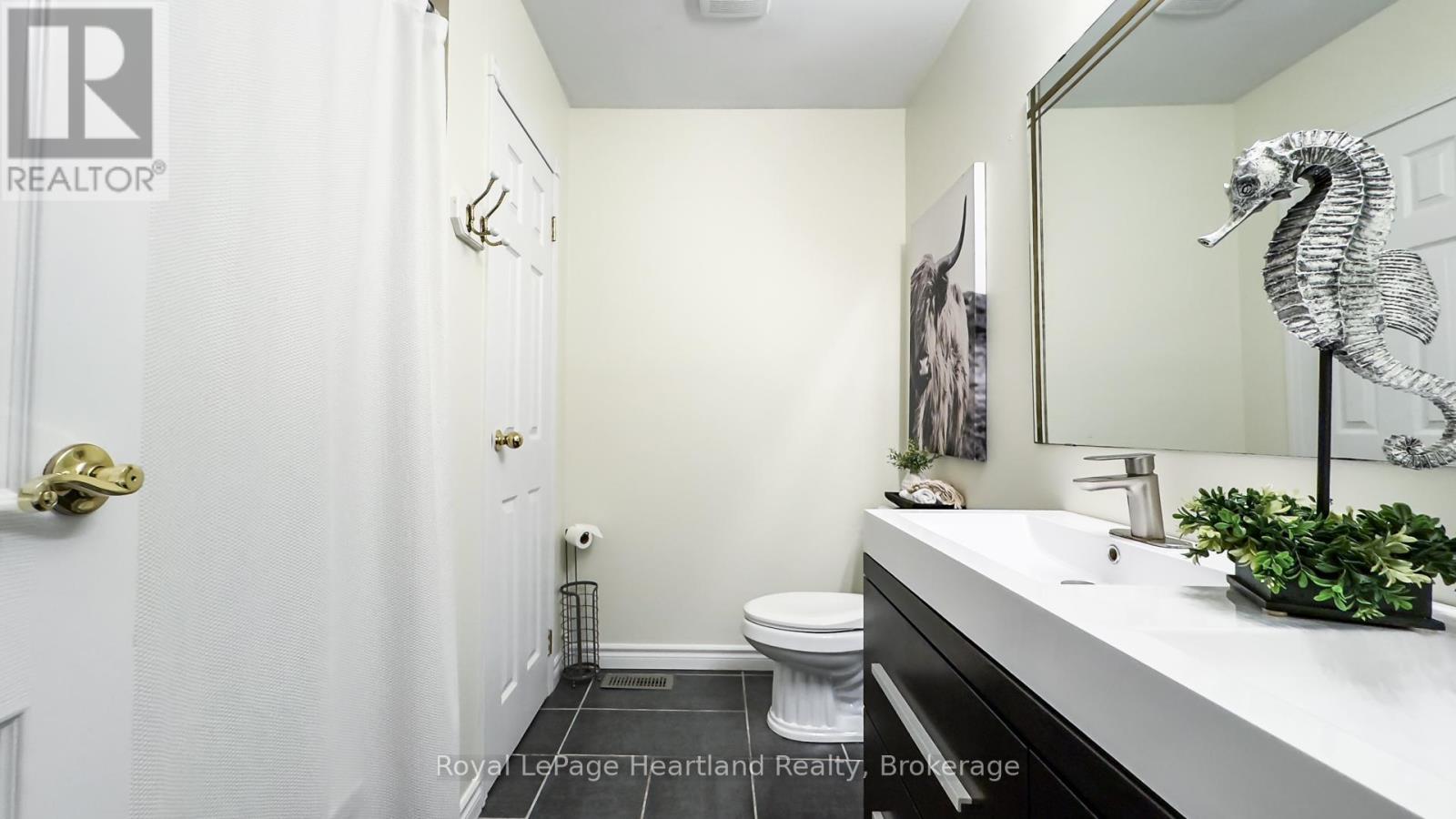216 Shadywood Crescent, Huron-Kinloss, Ontario  N2Z 2X3 - Photo 19 - X12159862