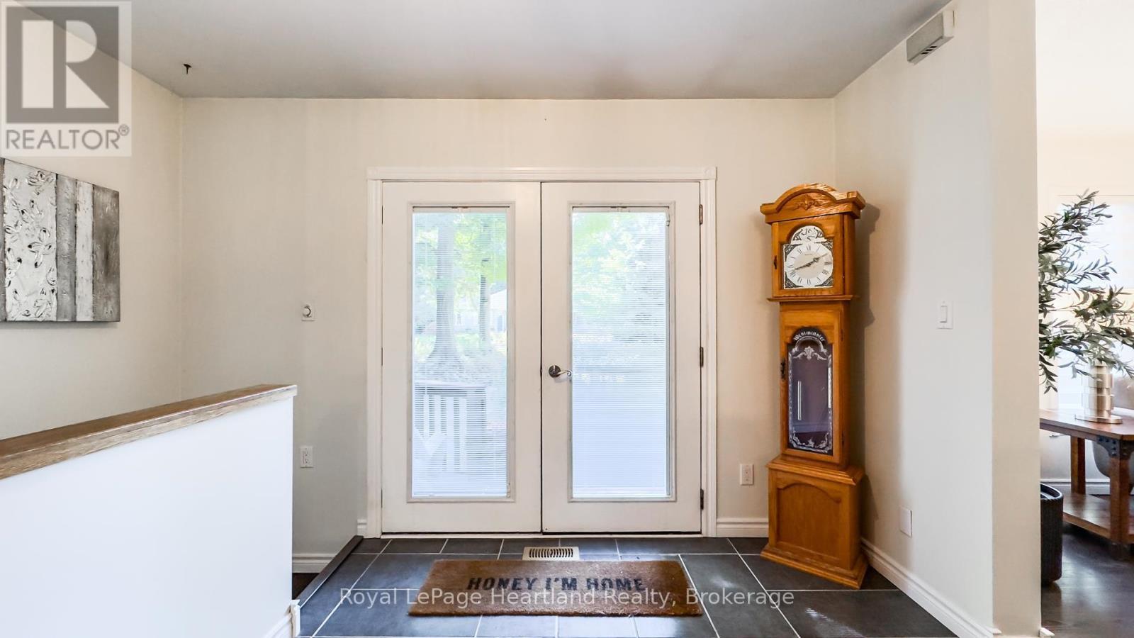 216 Shadywood Crescent, Huron-Kinloss, Ontario  N2Z 2X3 - Photo 3 - X12159862
