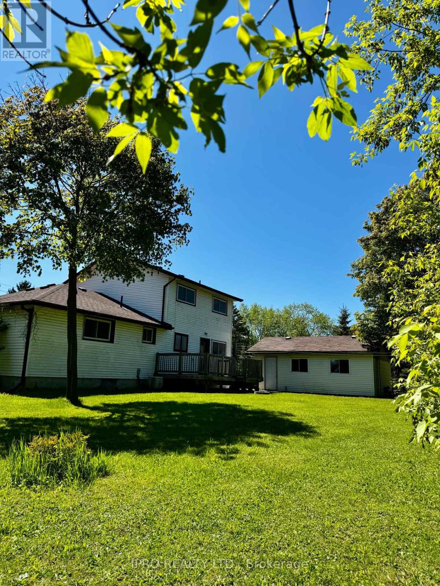 53 Charles Street, Caledon, Ontario  L7K 0E2 - Photo 3 - W12106921