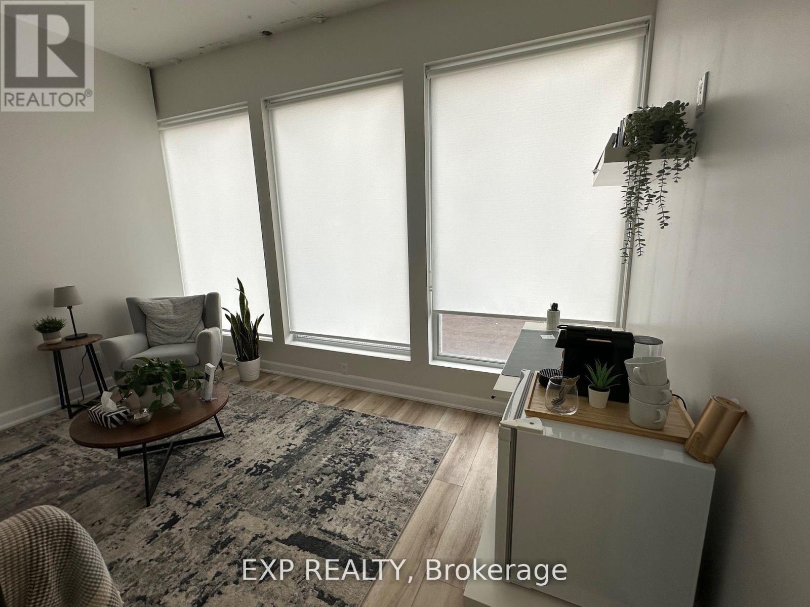 205-4A - 230 LAKESHORE ROAD E, Mississauga, Ontario