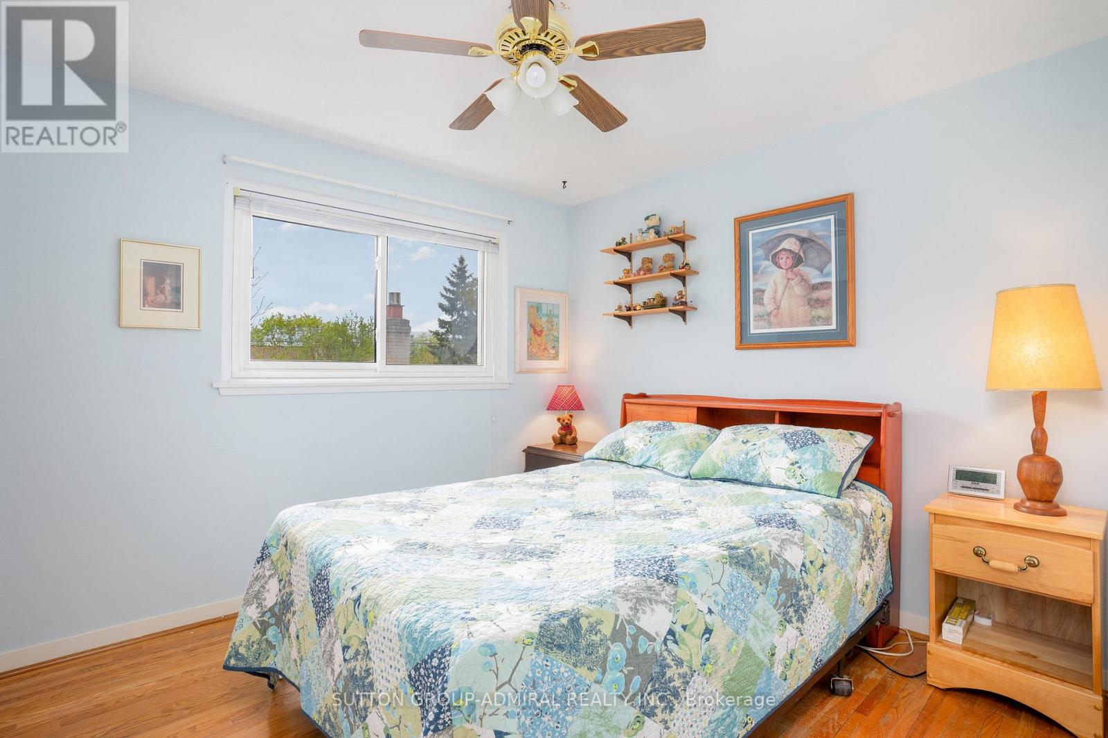 43 Vanderbrent Crescent, Toronto, Ontario  M9R 3W9 - Photo 22 - W12159320
