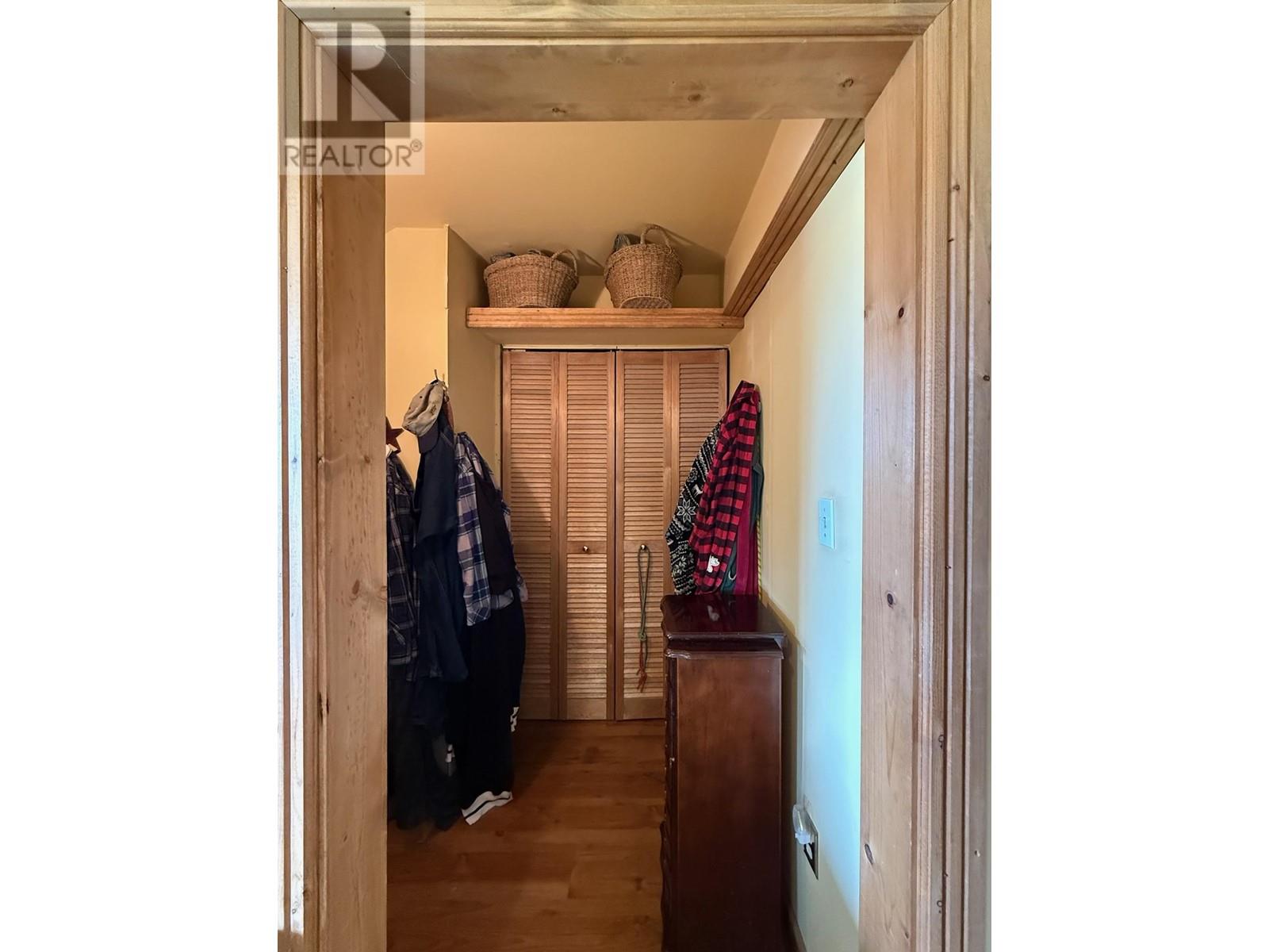 4050 Spokin Lake Road, 150 Mile House, British Columbia  V0K 2G0 - Photo 36 - R3004347
