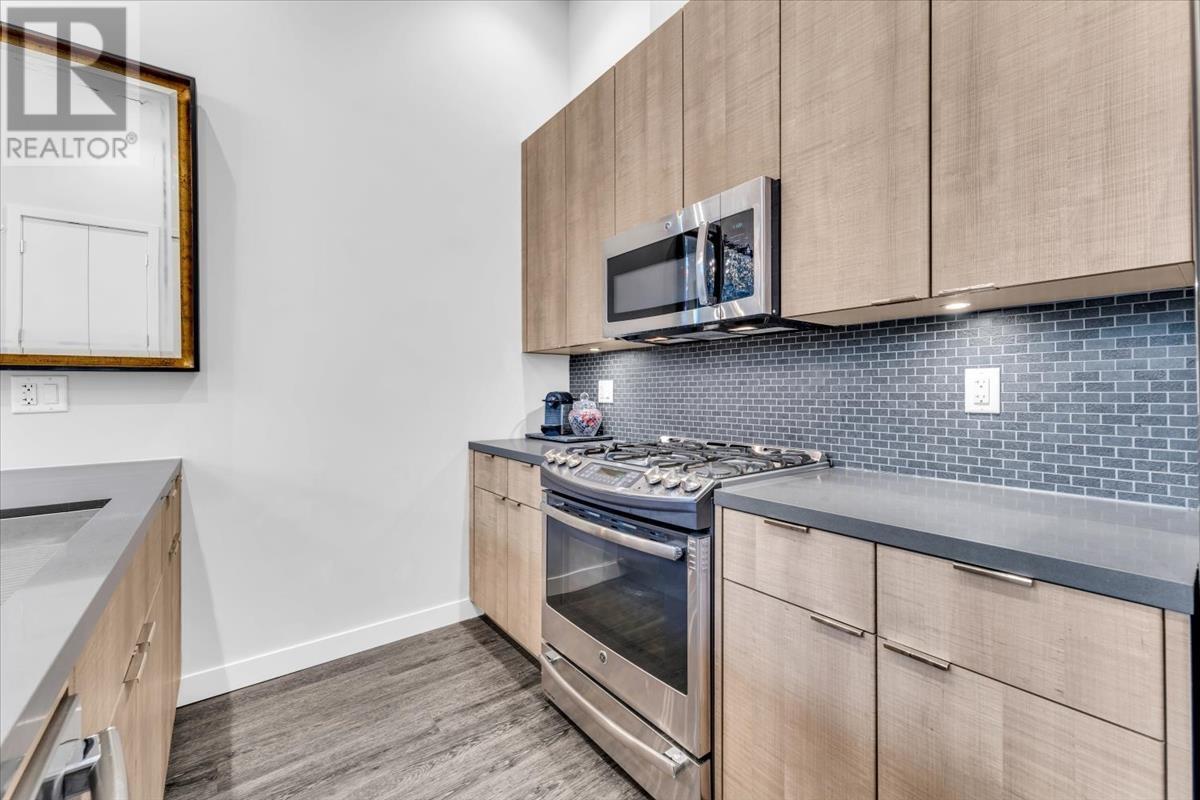 1762 Ontario Street, Vancouver, British Columbia  V5T 0G2 - Photo 12 - R2998011