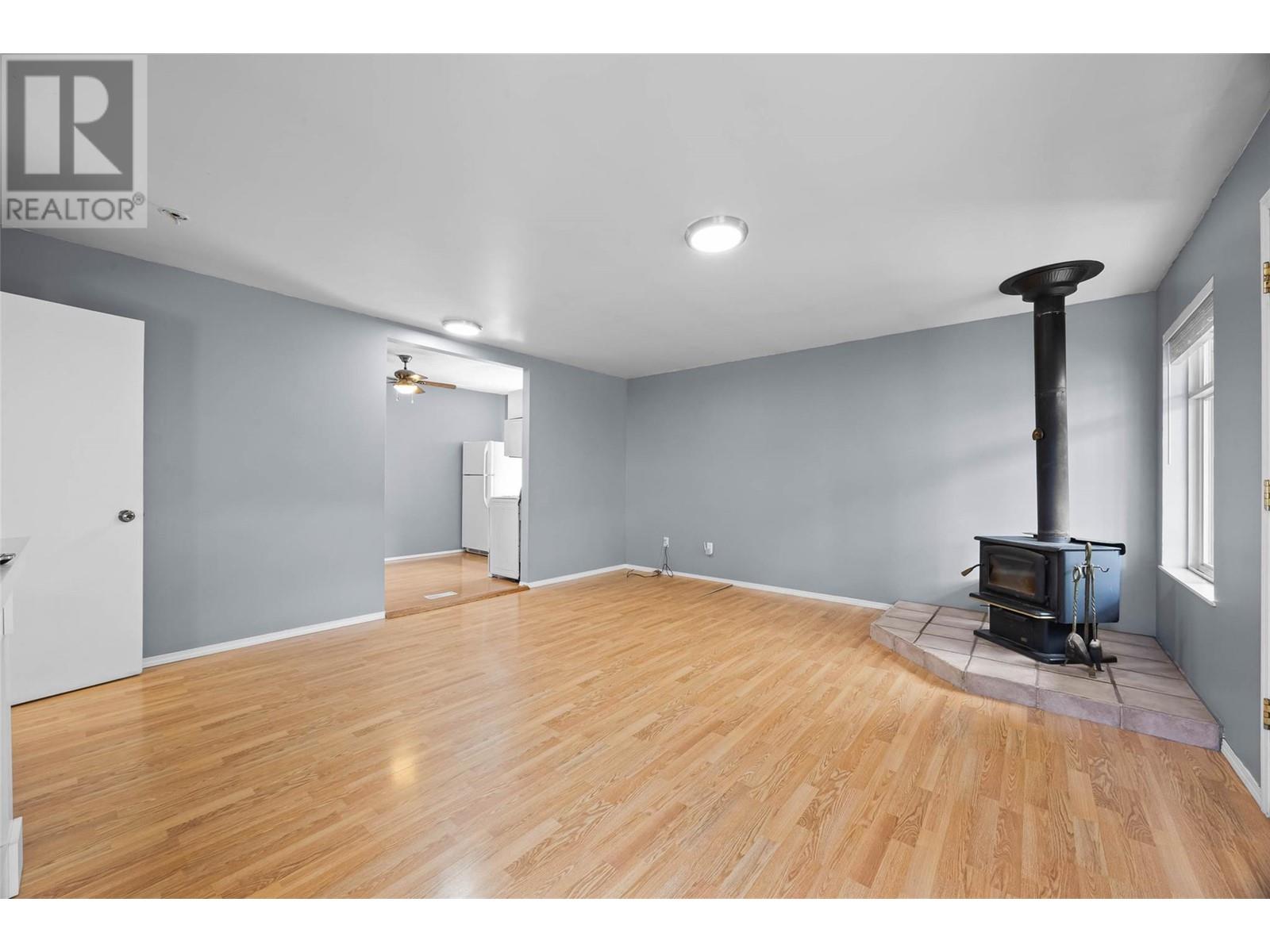 Property at 2910 Bank Road image 4