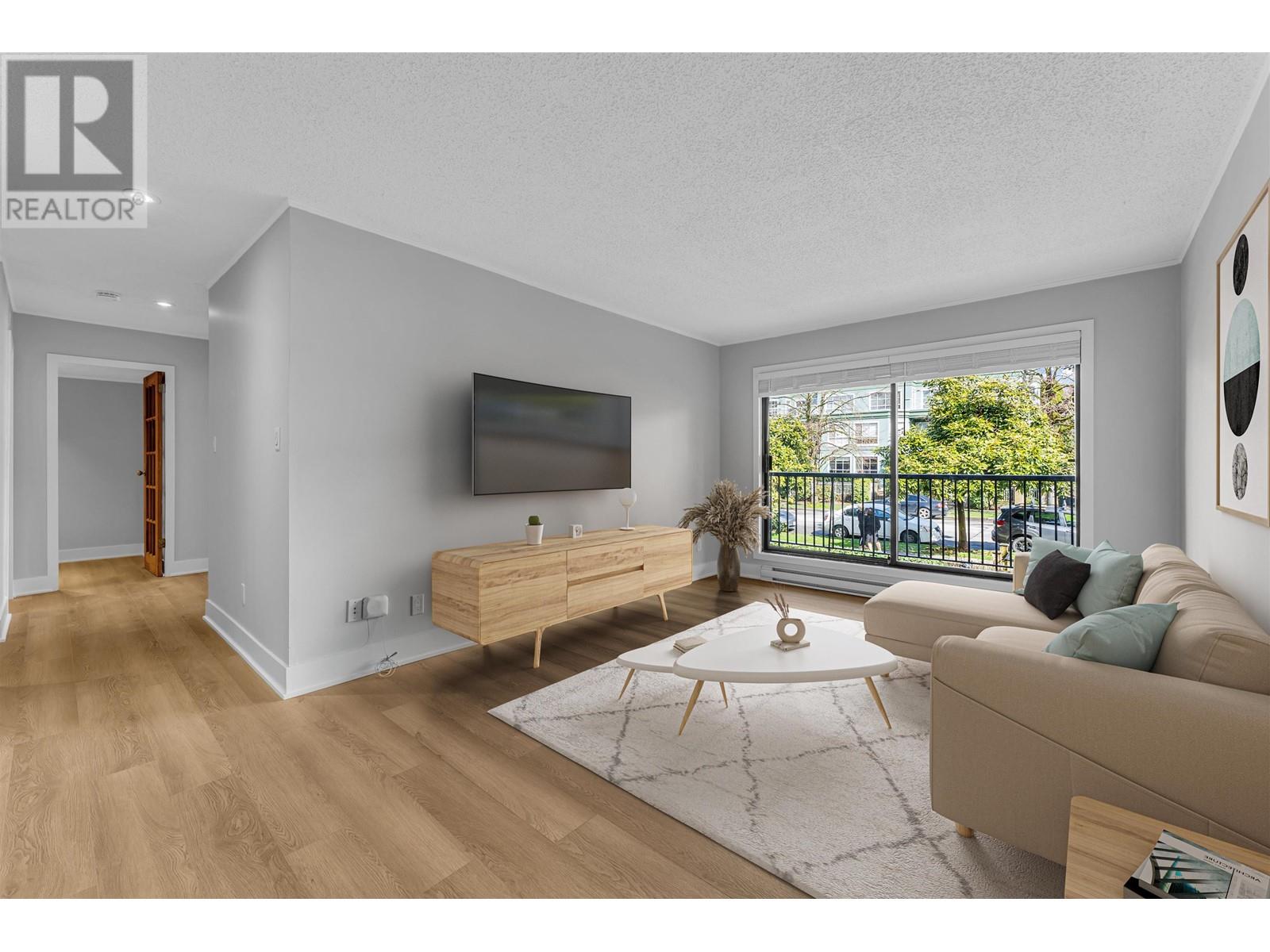 214 251 W 4th Street, North Vancouver, British Columbia  V7M 1H8 - Photo 2 - R3001426