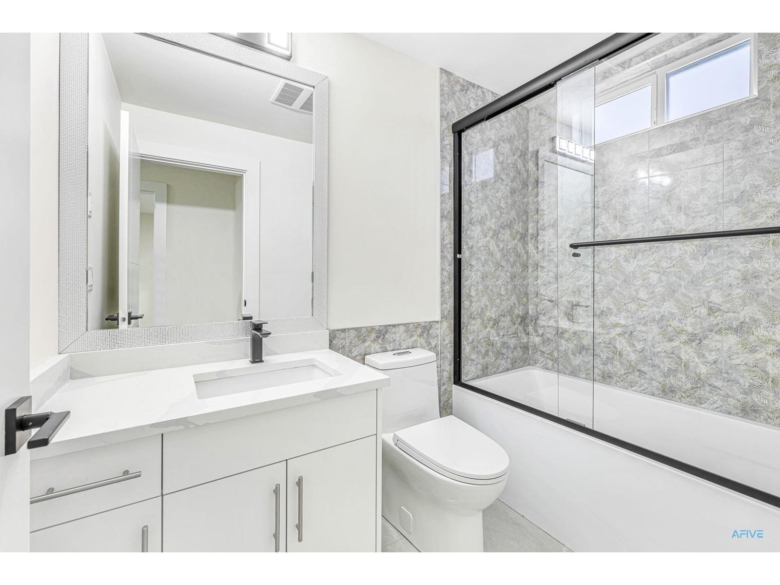 33975 Barker Court, Mission, British Columbia  V2V 6B2 - Photo 32 - R2956739
