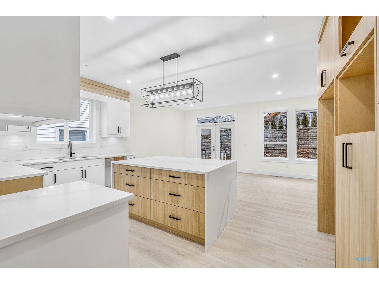 33975 Barker Court, Mission, British Columbia  V2V 6B2 - Photo 14 - R2956739