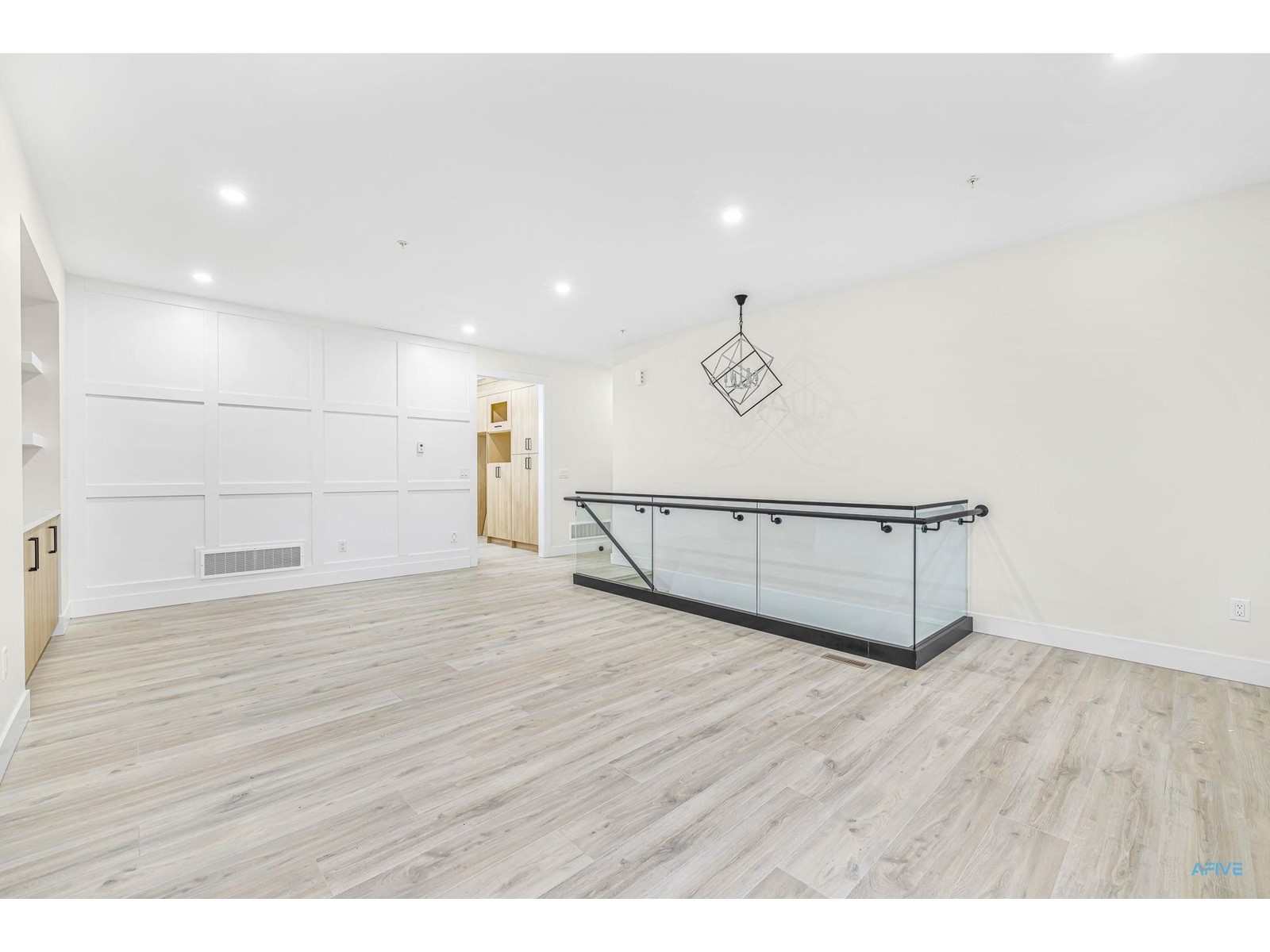 33975 Barker Court, Mission, British Columbia  V2V 6B2 - Photo 12 - R2956739
