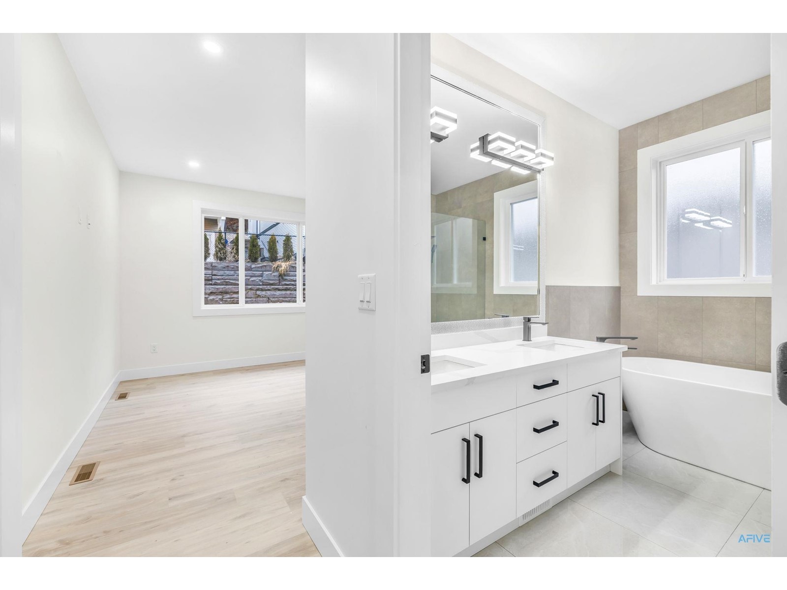 33975 Barker Court, Mission, British Columbia  V2V 6B2 - Photo 20 - R2956739