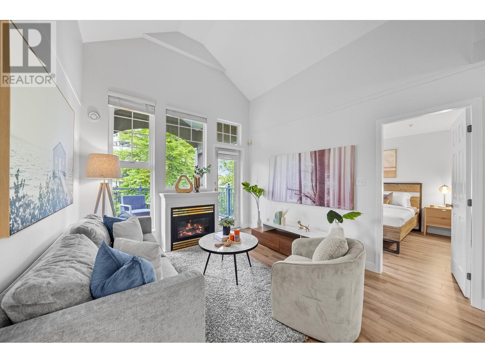 401 1190 Eastwood Street, Coquitlam, British Columbia  V3B 7S1 - Photo 1 - R3004363