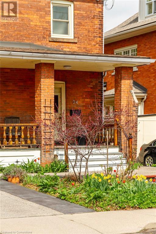24 Hyde Park Avenue, Hamilton, Ontario  L8P 4M5 - Photo 4 - 40730445