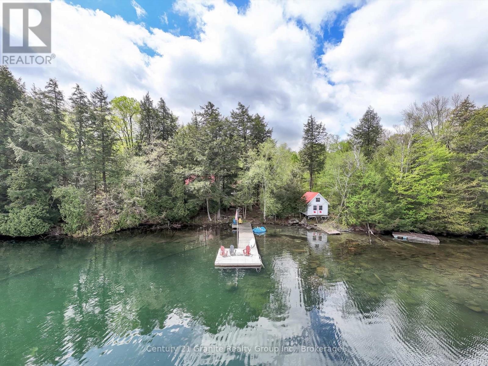1120 S Clear Lake Road, Bracebridge, Ontario  P1L 1X1 - Photo 34 - X12158244