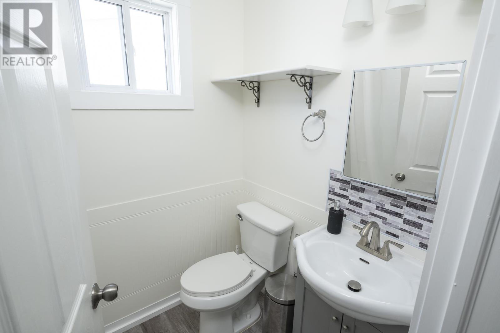 530 Strand Ave, Thunder Bay, Ontario  P7B 5B1 - Photo 35 - TB251138