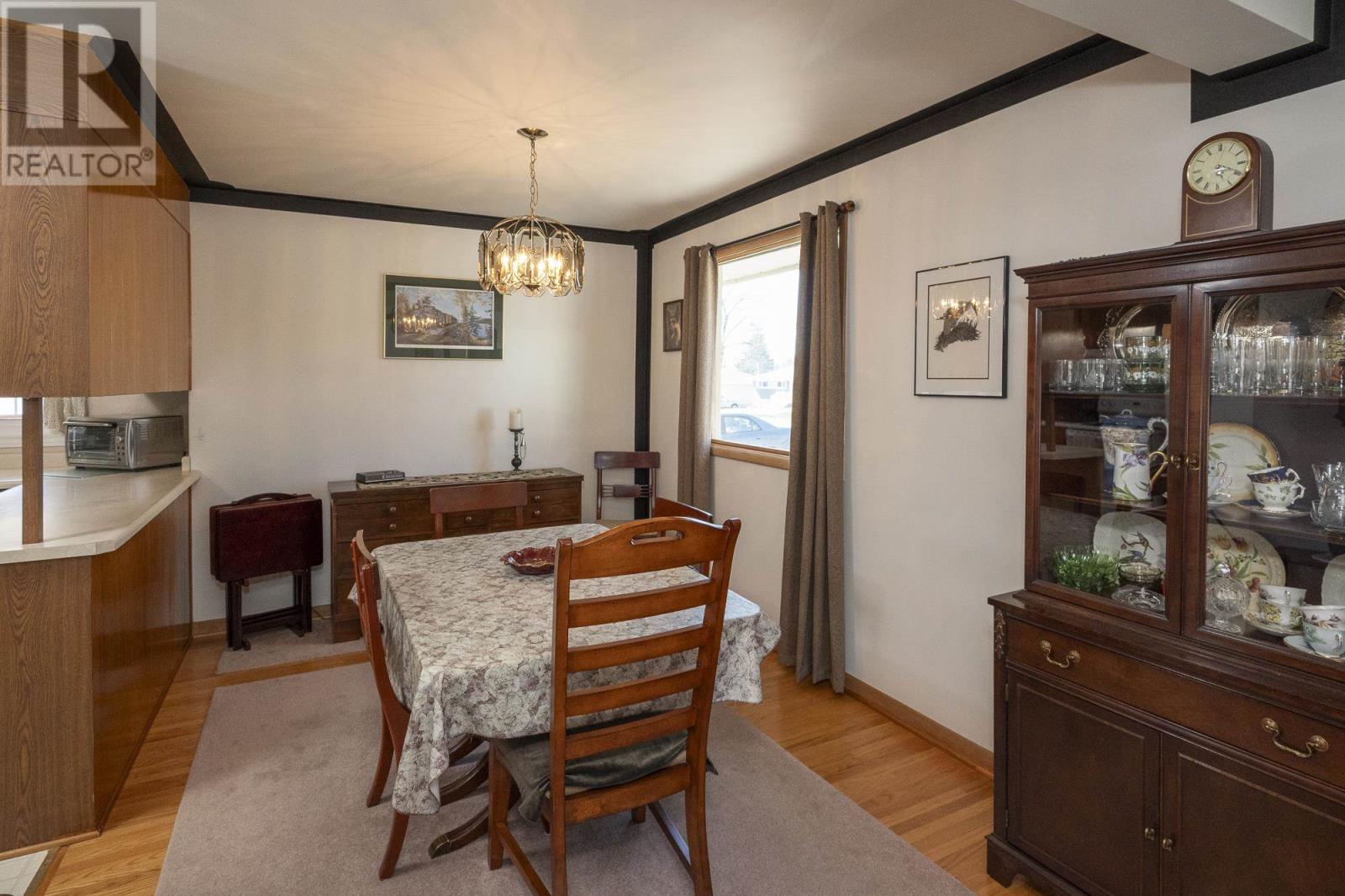 105 Hinton Ave, Thunder Bay, Ontario  P7A 7E3 - Photo 10 - TB251235