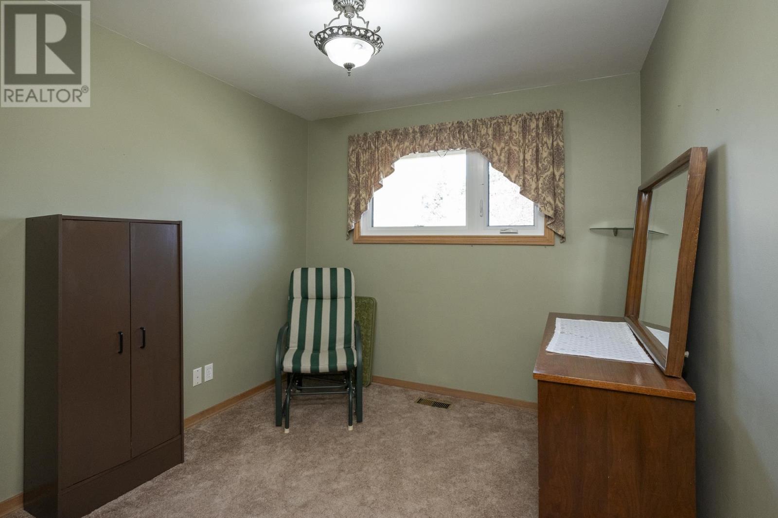 105 Hinton Ave, Thunder Bay, Ontario  P7A 7E3 - Photo 25 - TB251235