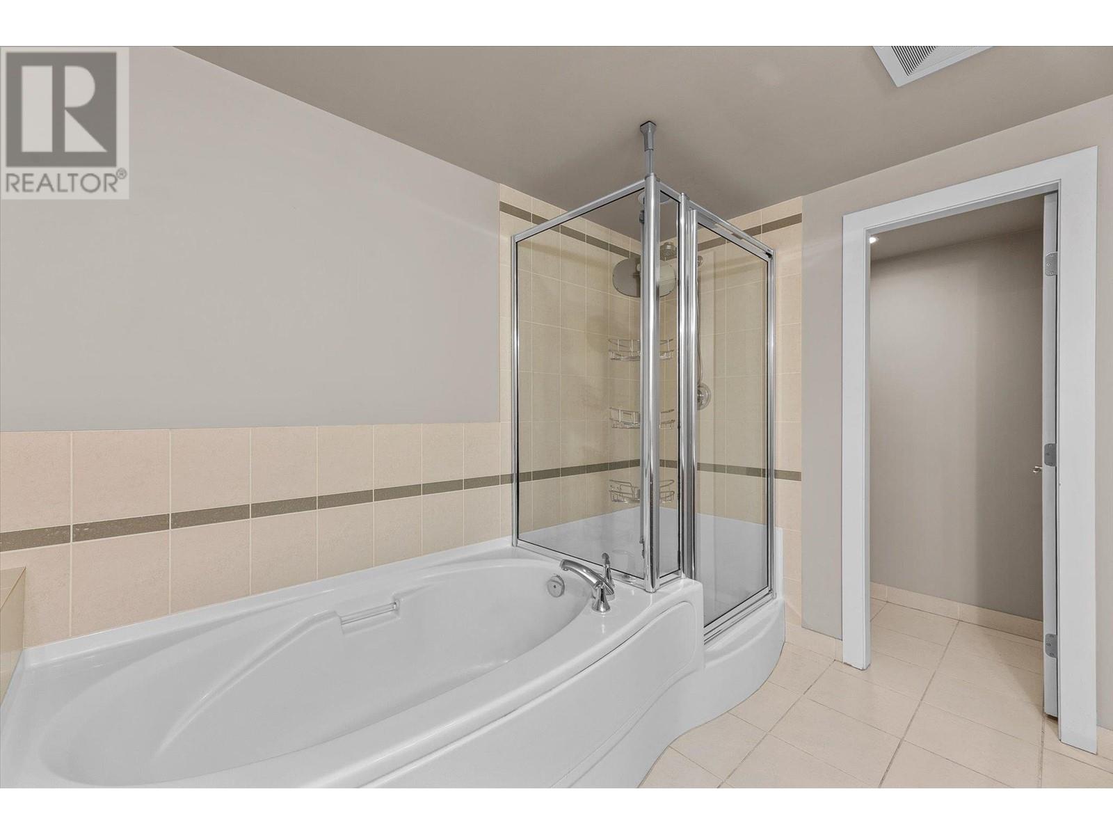 1160 Bernard Avenue Unit# 1207, Kelowna, British Columbia  V1Y 6R2 - Photo 22 - 10342809