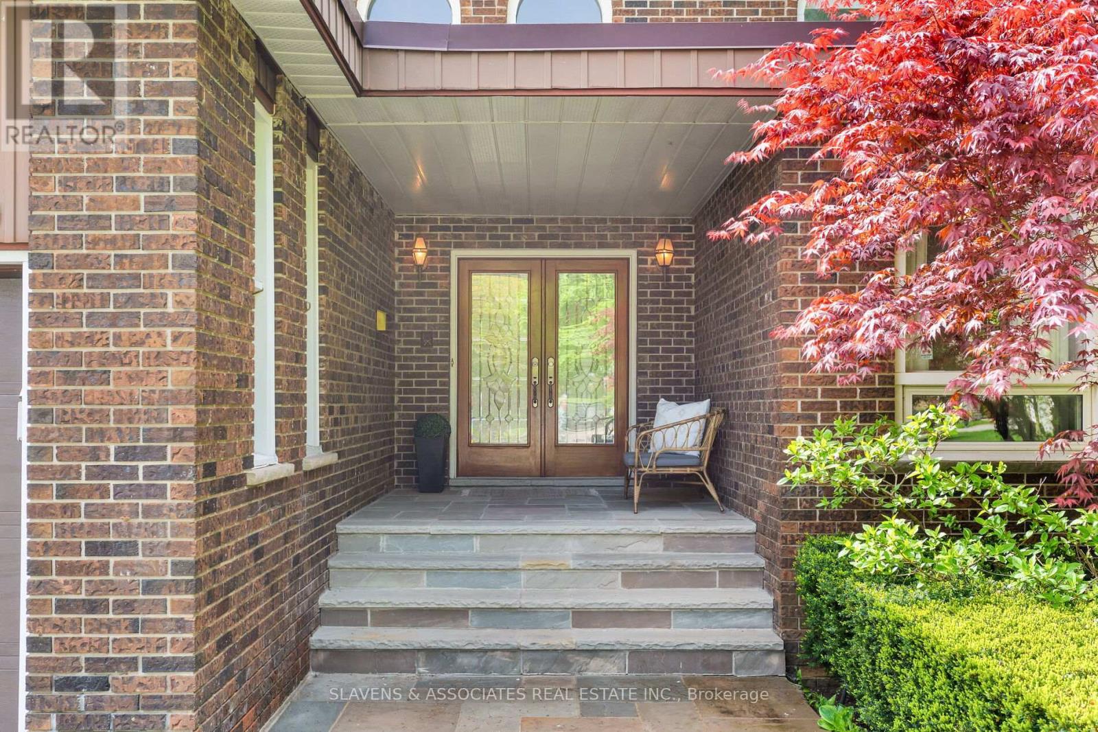 19 Holita Road, Toronto, Ontario  M2M 4C1 - Photo 3 - C12159828
