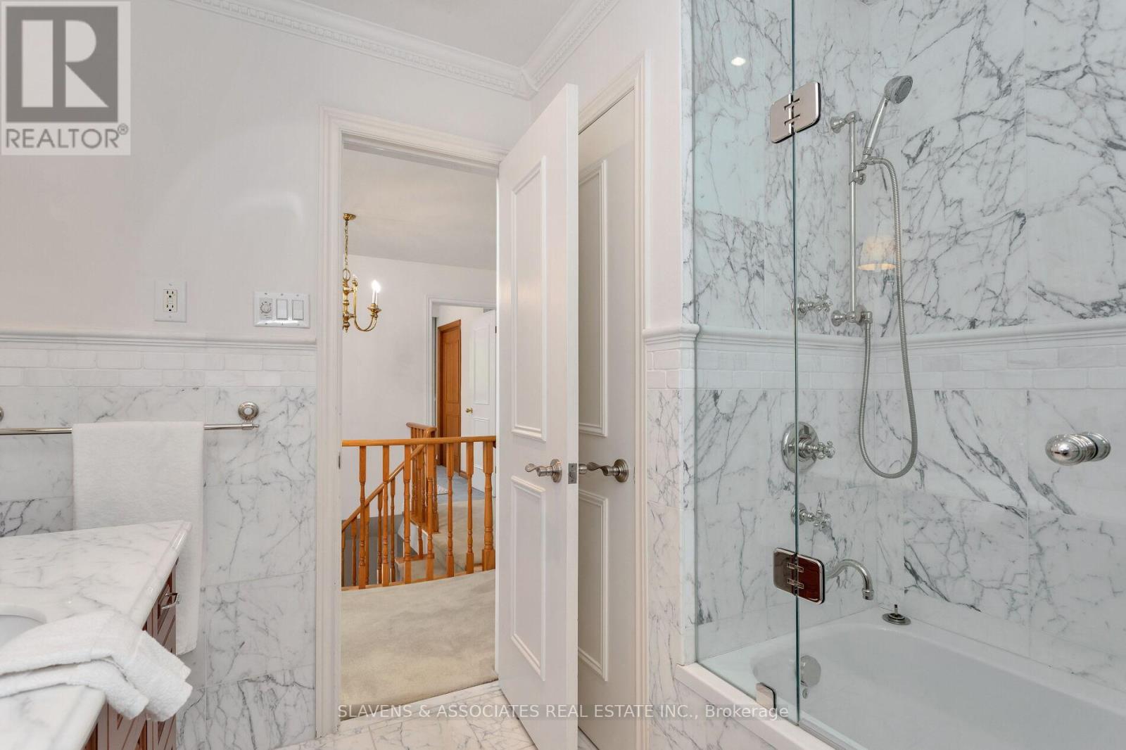 19 Holita Road, Toronto, Ontario  M2M 4C1 - Photo 33 - C12159828