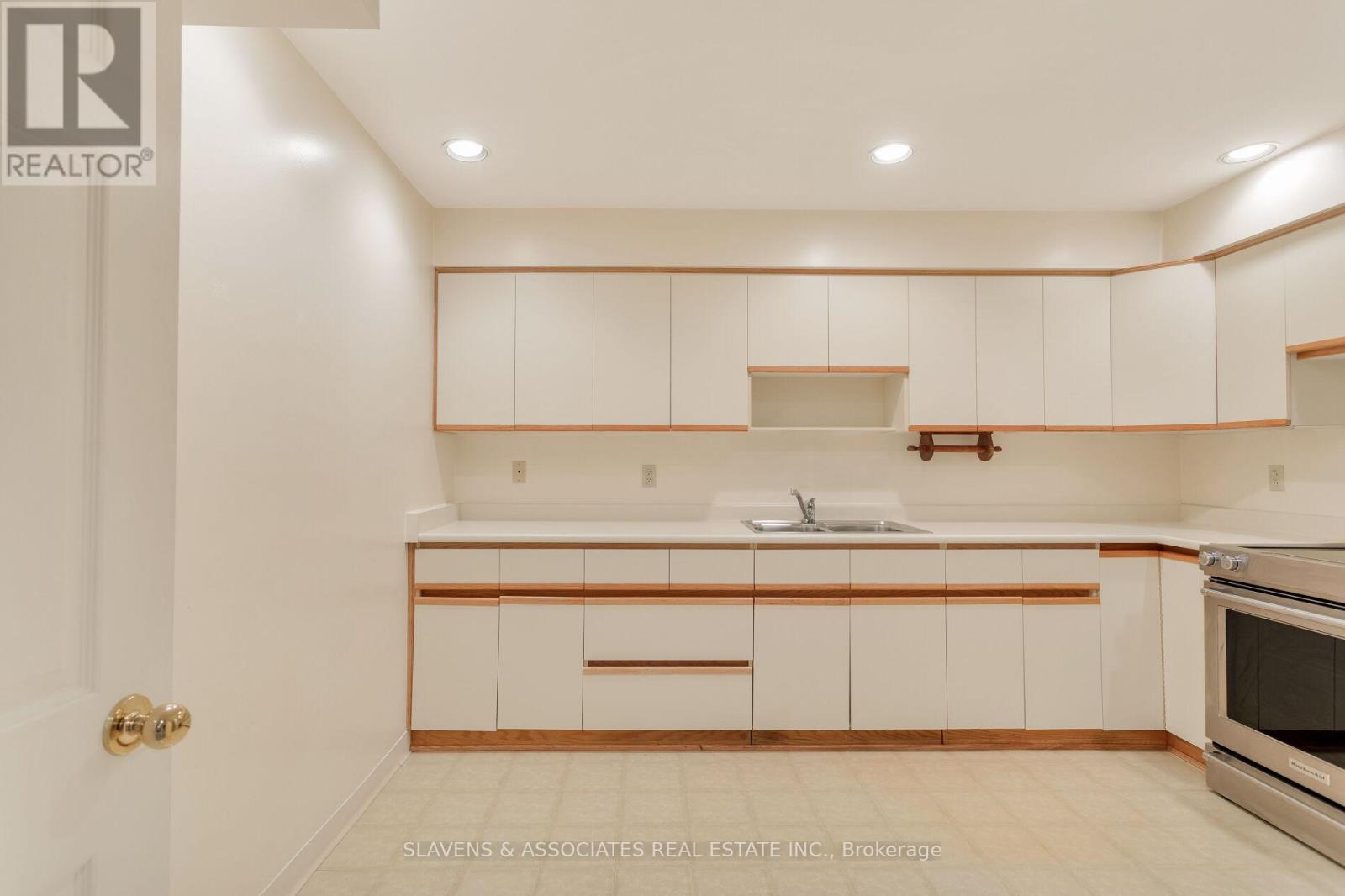 19 Holita Road, Toronto, Ontario  M2M 4C1 - Photo 38 - C12159828