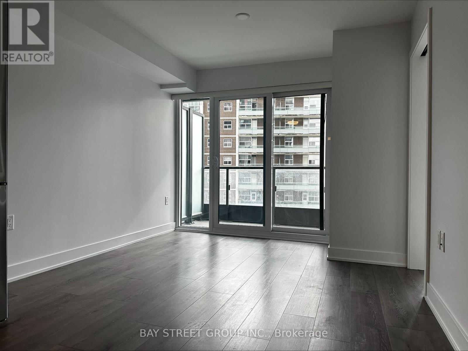 921 - 585 Bloor Street E, Toronto, Ontario  M4W 0B3 - Photo 2 - C12159871