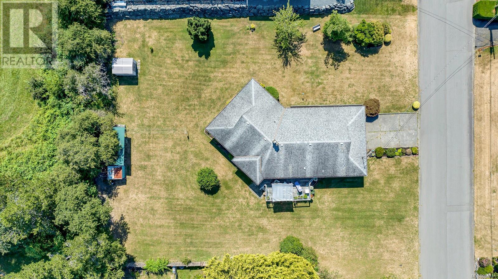 Property at 6327 Lansdowne Pl image 4