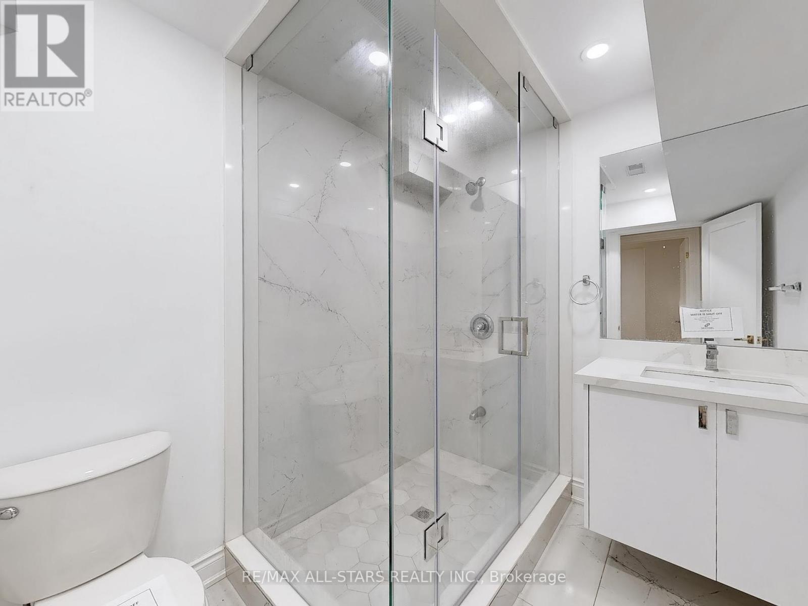 374 Gilpin Drive, Newmarket, Ontario  L3X 3H2 - Photo 46 - N12159807