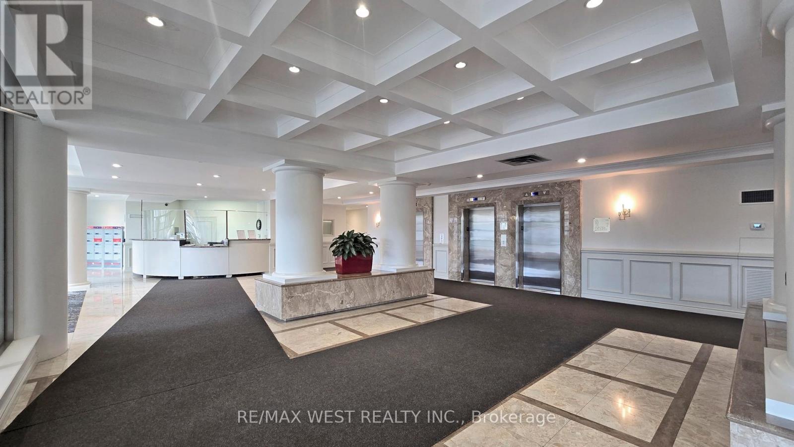 1408 - 7 Townsgate Drive, Vaughan, Ontario  L4J 7Z9 - Photo 6 - N12159825