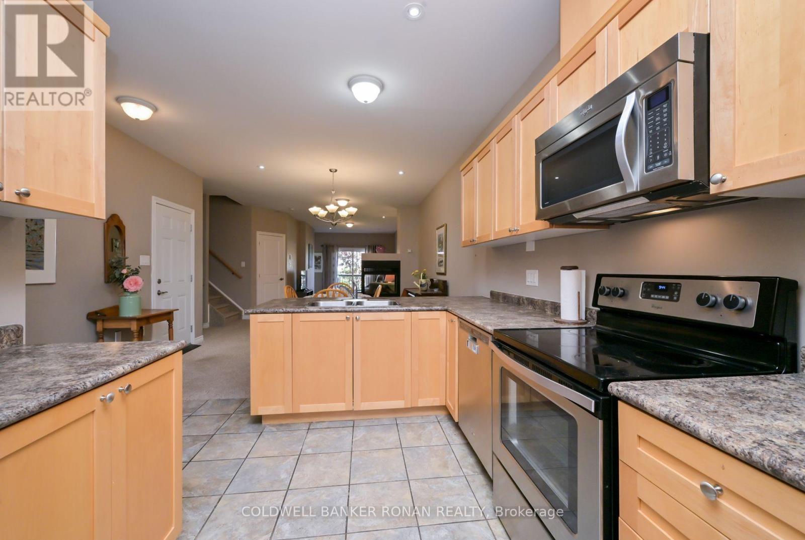 27 Kingsmere Crescent, New Tecumseth, Ontario  L9R 0K6 - Photo 8 - N12159849