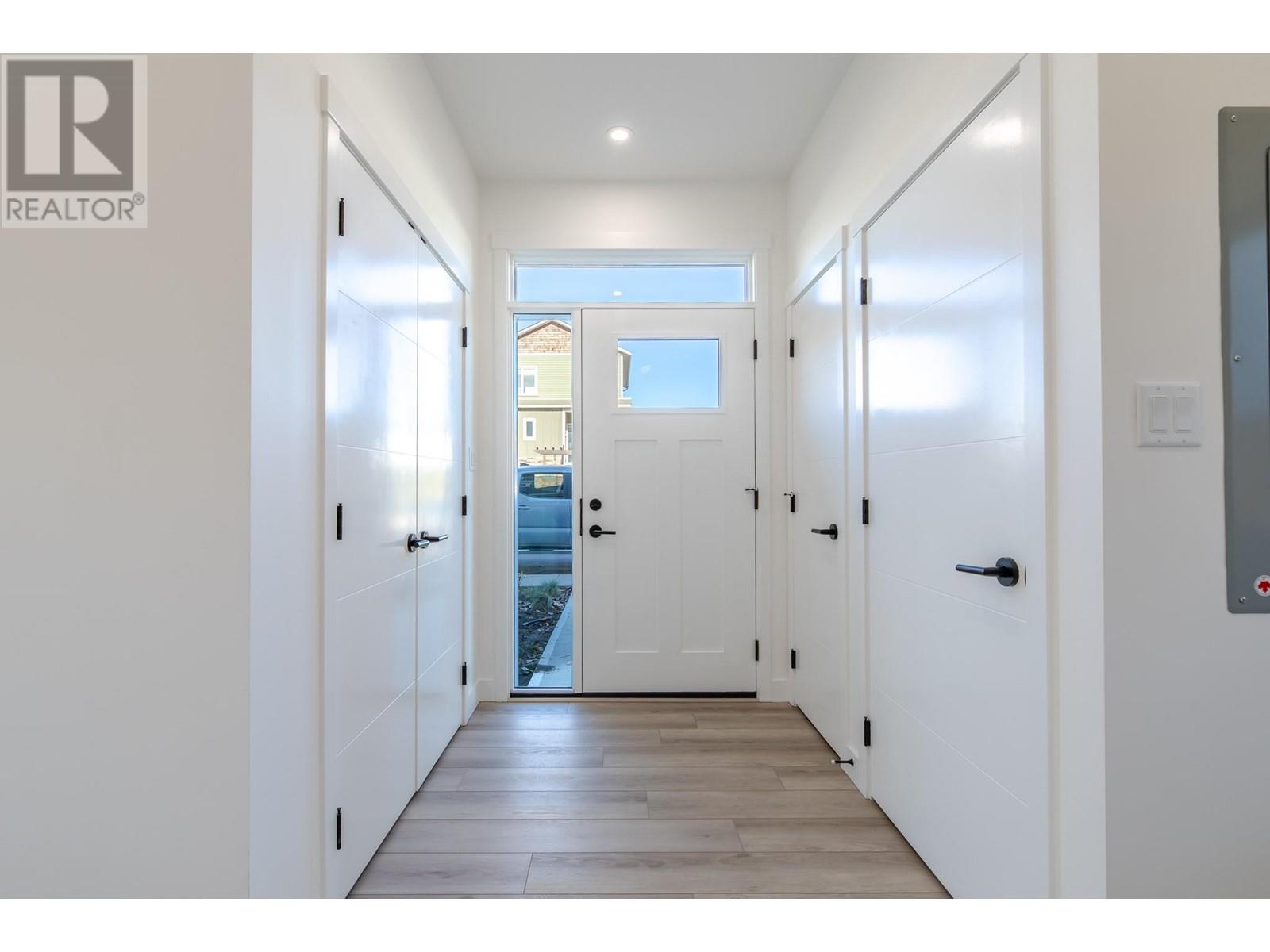 460 Conklin Avenue Unit# 102, Penticton, British Columbia  V2A 2T4 - Photo 29 - 10348602