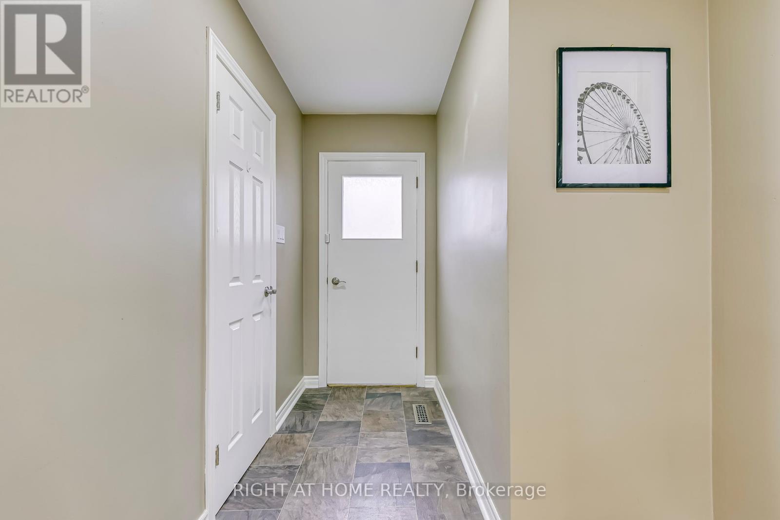 16 Dawson Crescent, Halton Hills, Ontario  L7G 1H5 - Photo 18 - W12159820