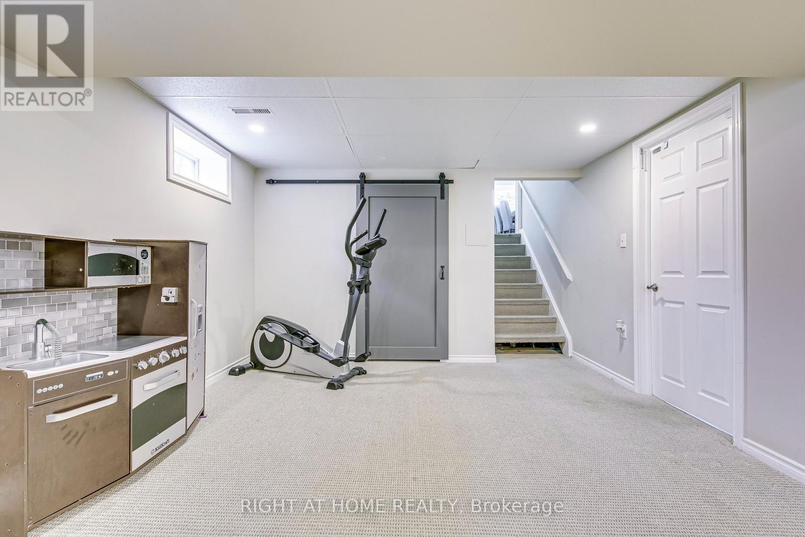 16 Dawson Crescent, Halton Hills, Ontario  L7G 1H5 - Photo 28 - W12159820