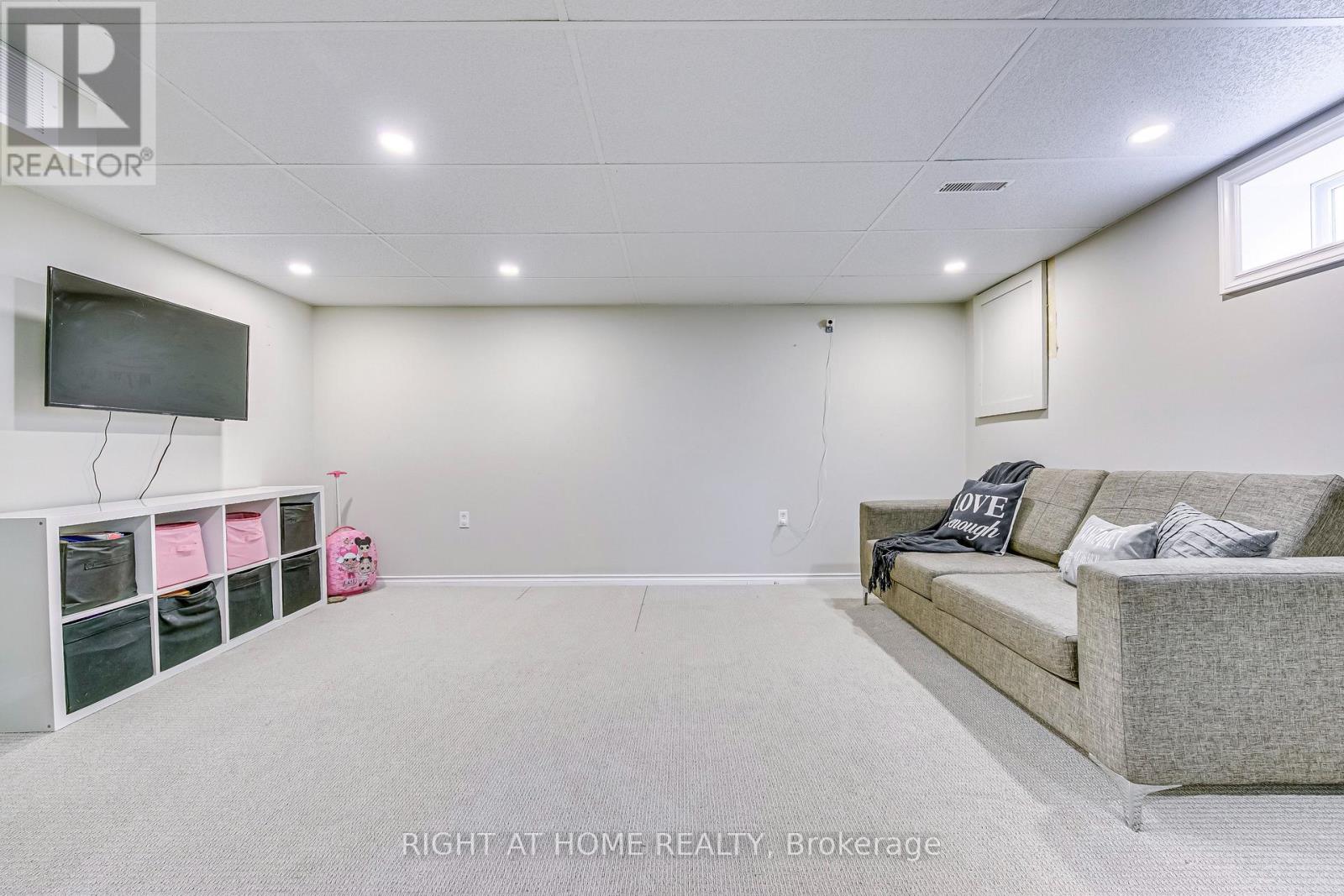 16 Dawson Crescent, Halton Hills, Ontario  L7G 1H5 - Photo 29 - W12159820