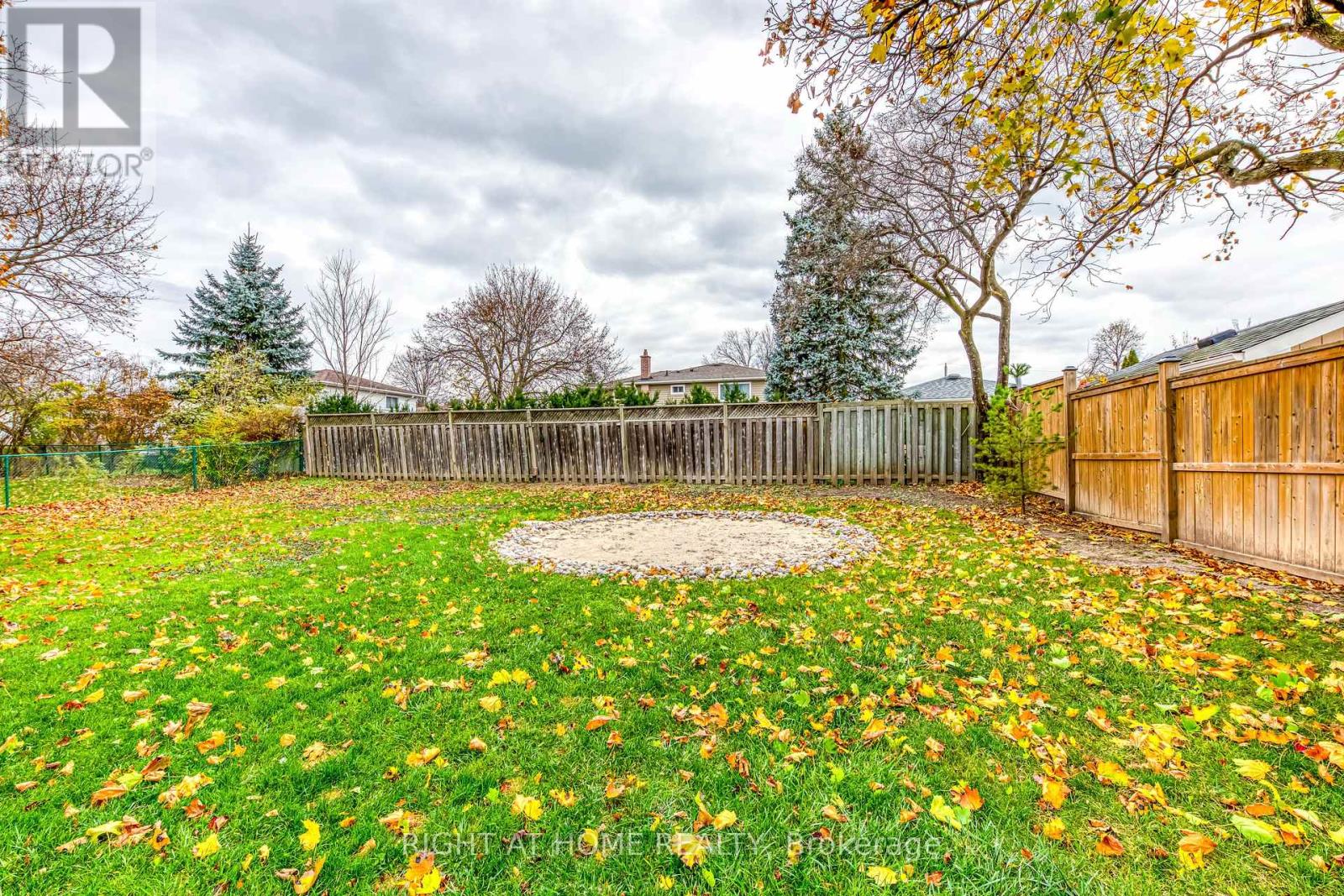 16 Dawson Crescent, Halton Hills, Ontario  L7G 1H5 - Photo 34 - W12159820