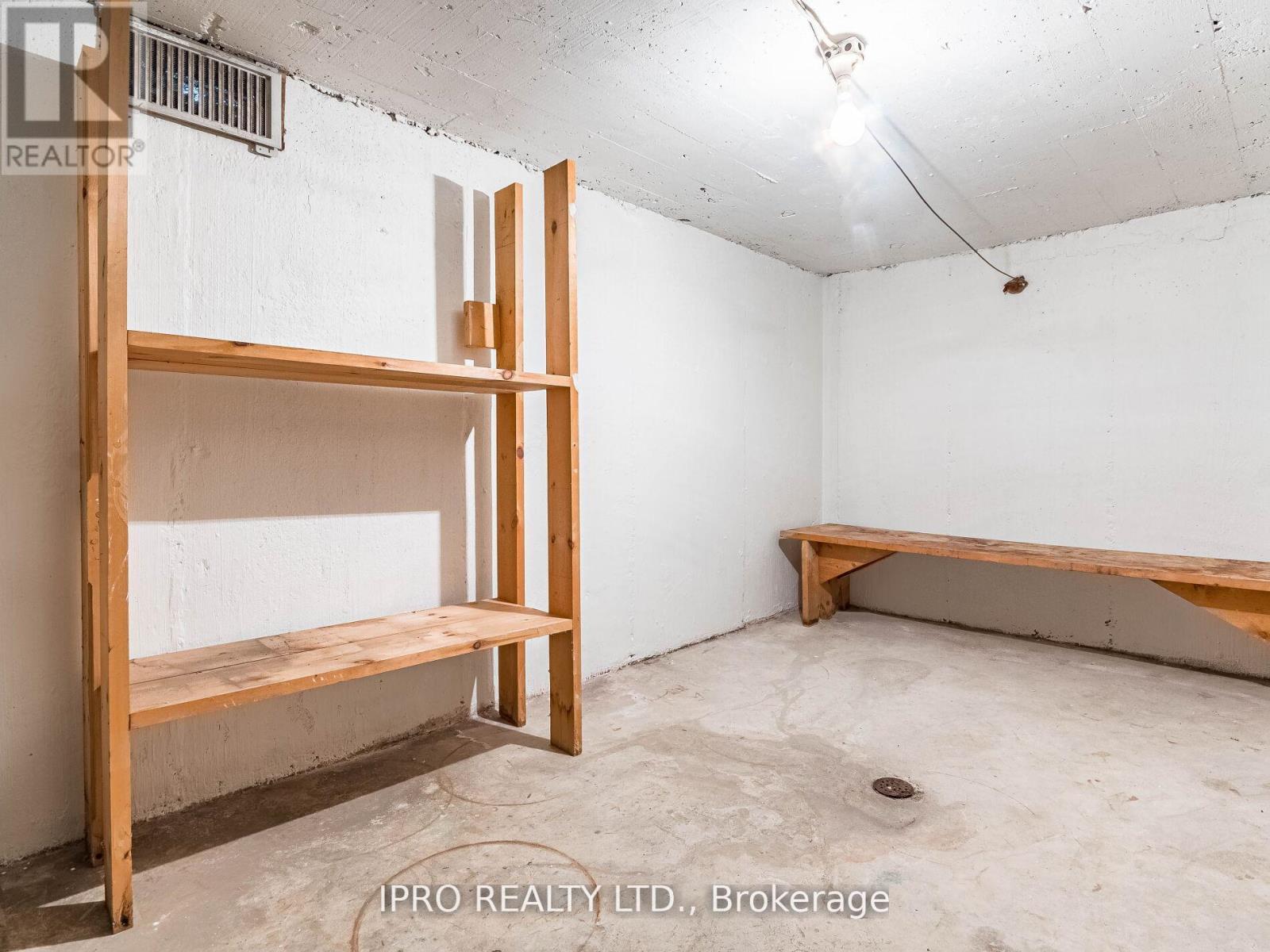 3293 Havenwood Drive, Mississauga, Ontario  L4X 2M2 - Photo 24 - W12159884